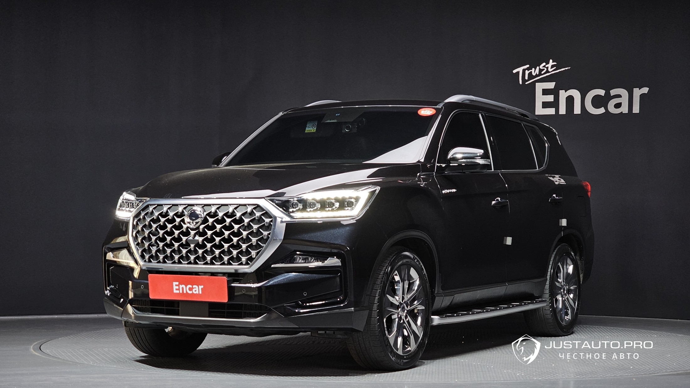 Автомобиль KG_Mobility_Ssangyong Rexton
