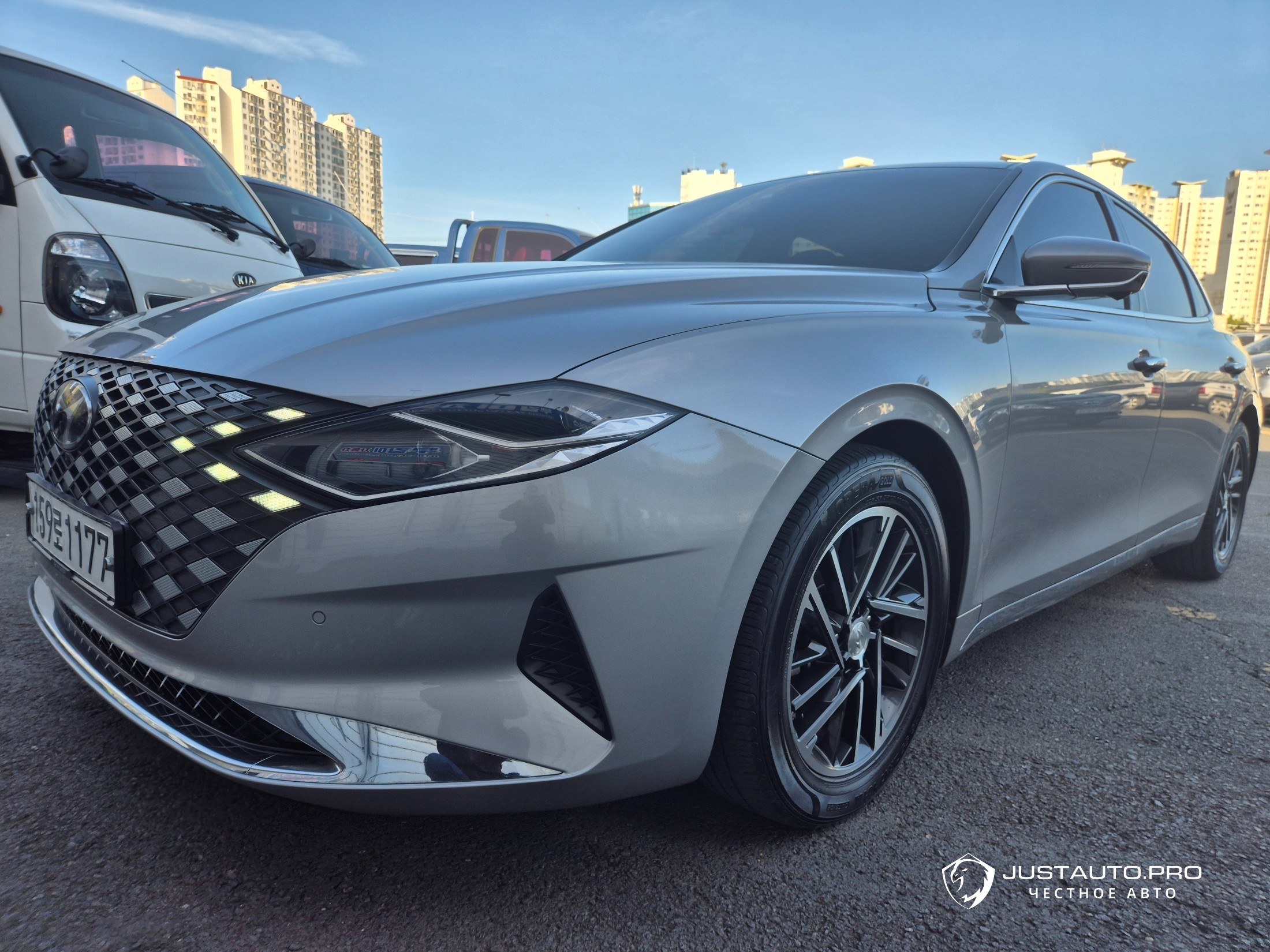 Автомобиль Hyundai Grandeur
