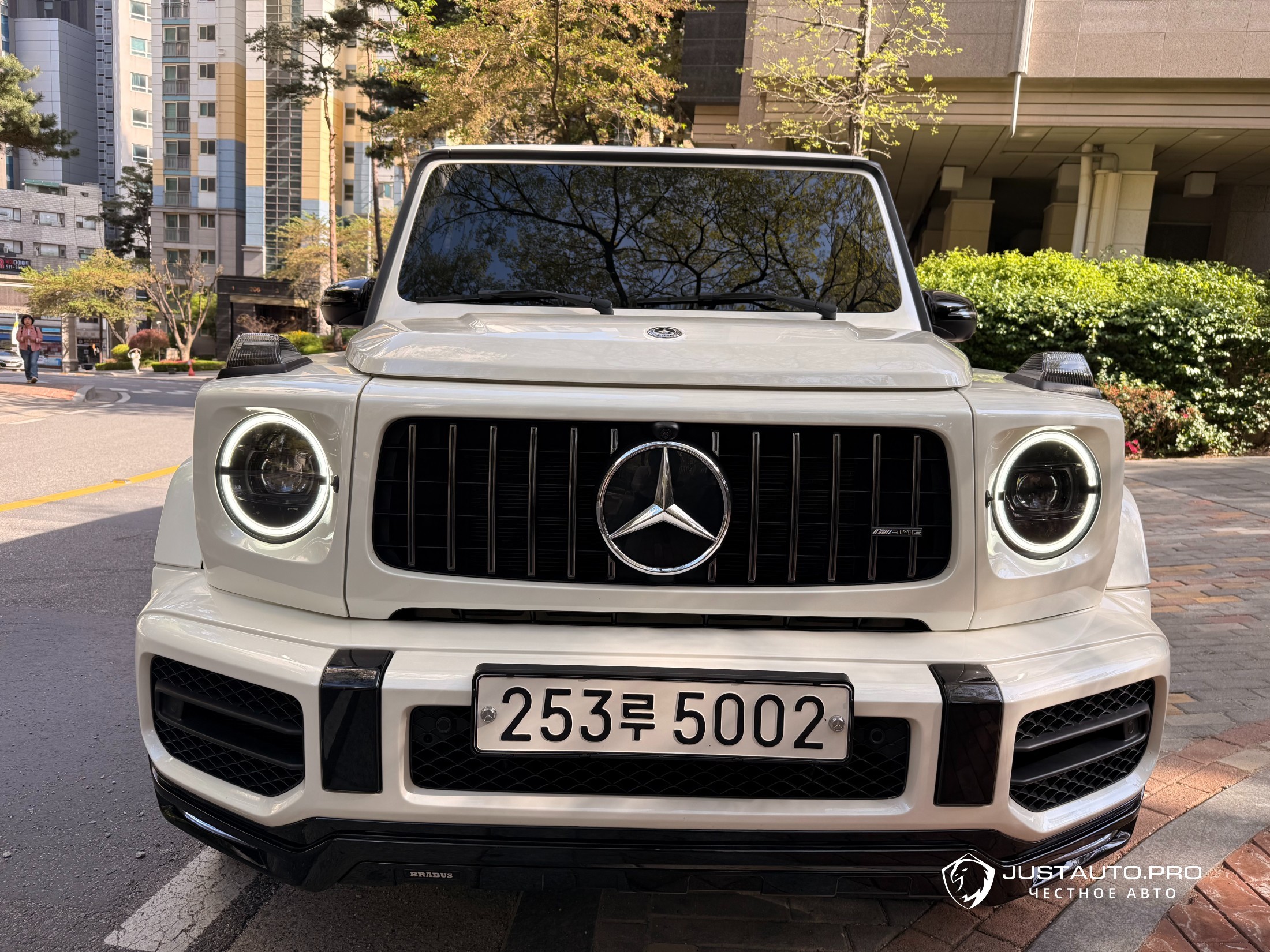 Автомобиль Mercedes-Benz G-Class