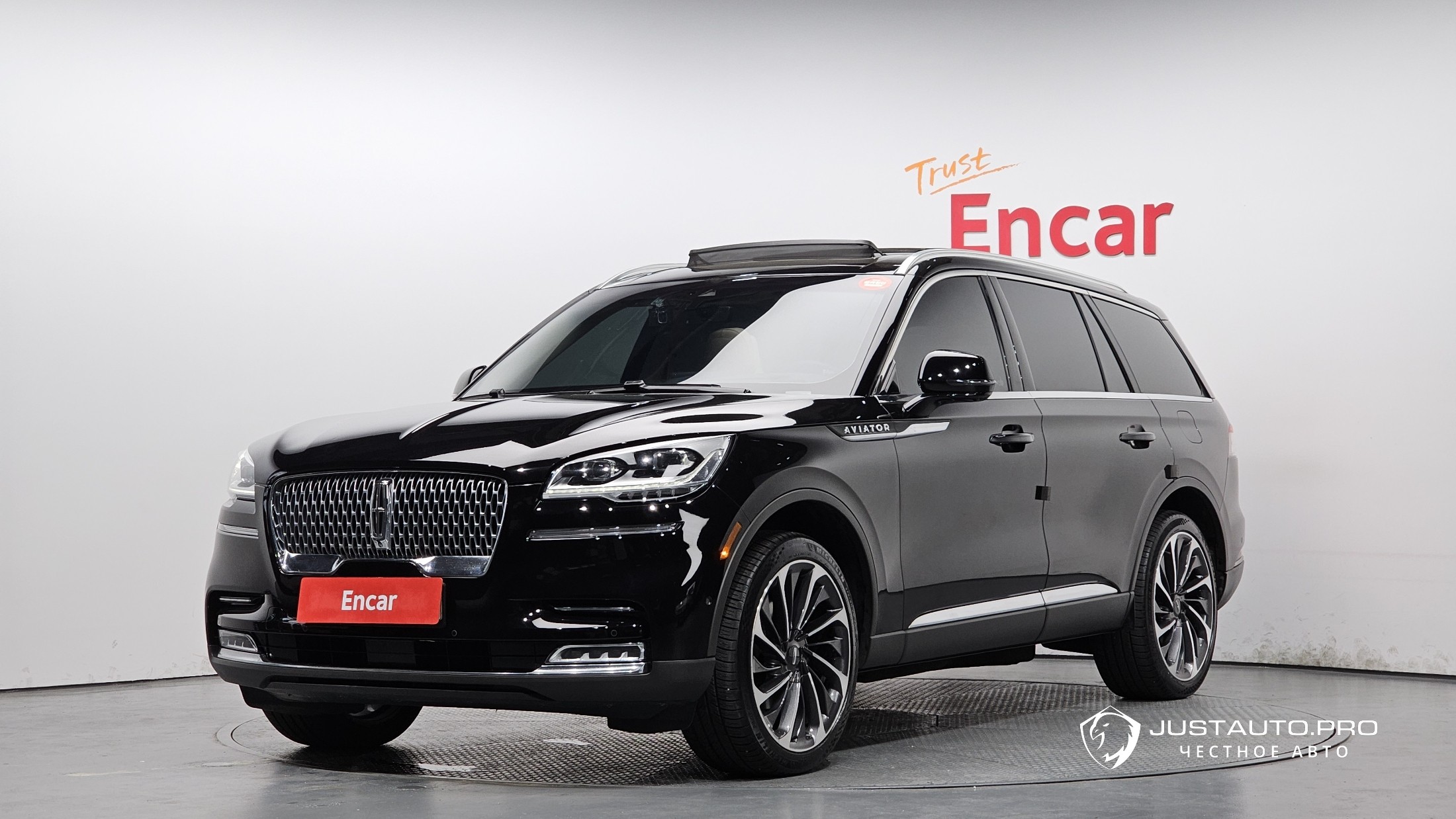 Автомобиль Lincoln Aviator