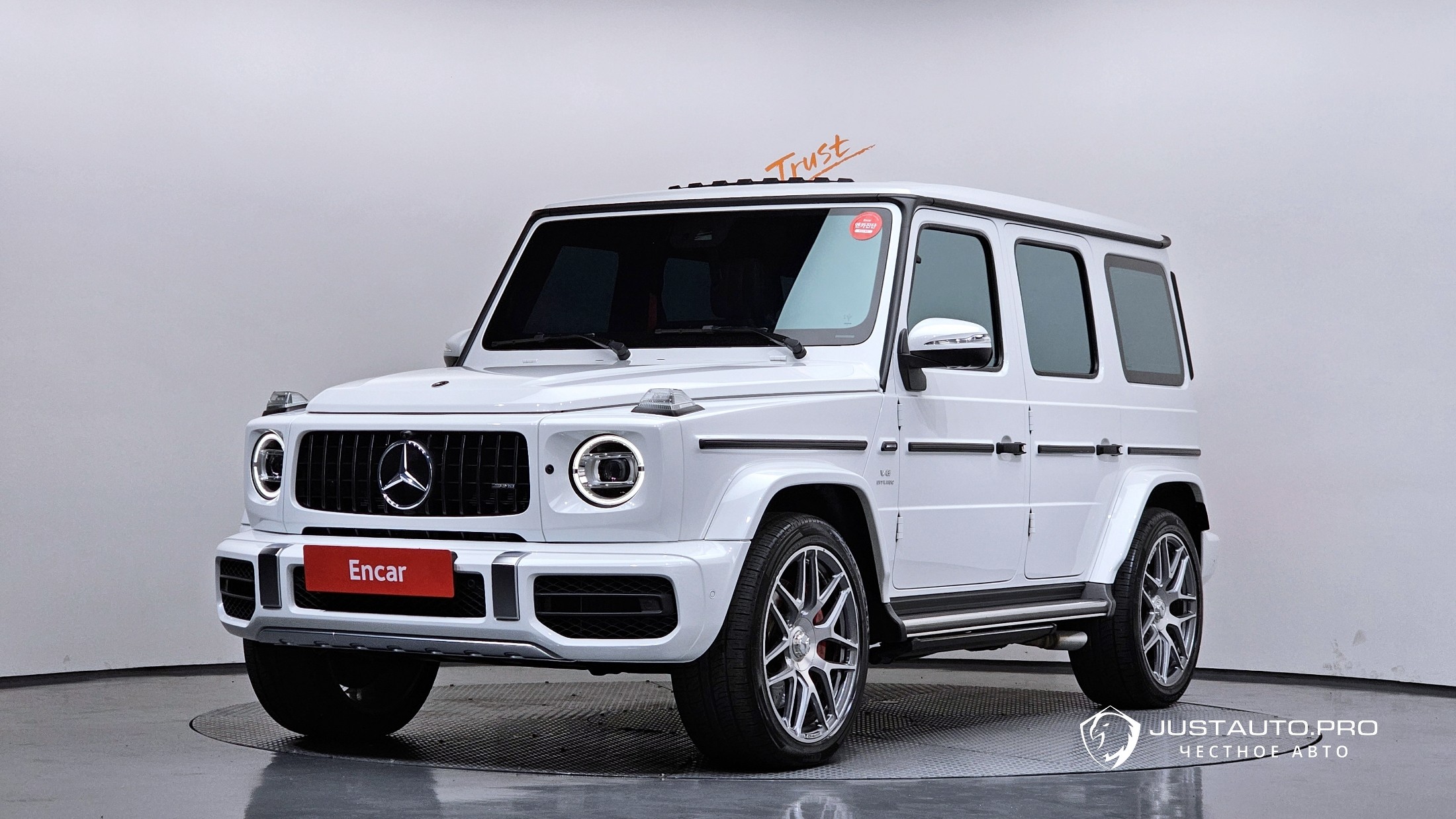 Автомобиль Mercedes-Benz G-Class