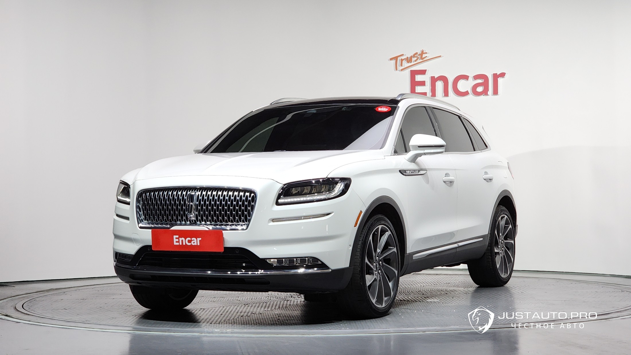 Автомобиль Lincoln Nautilus