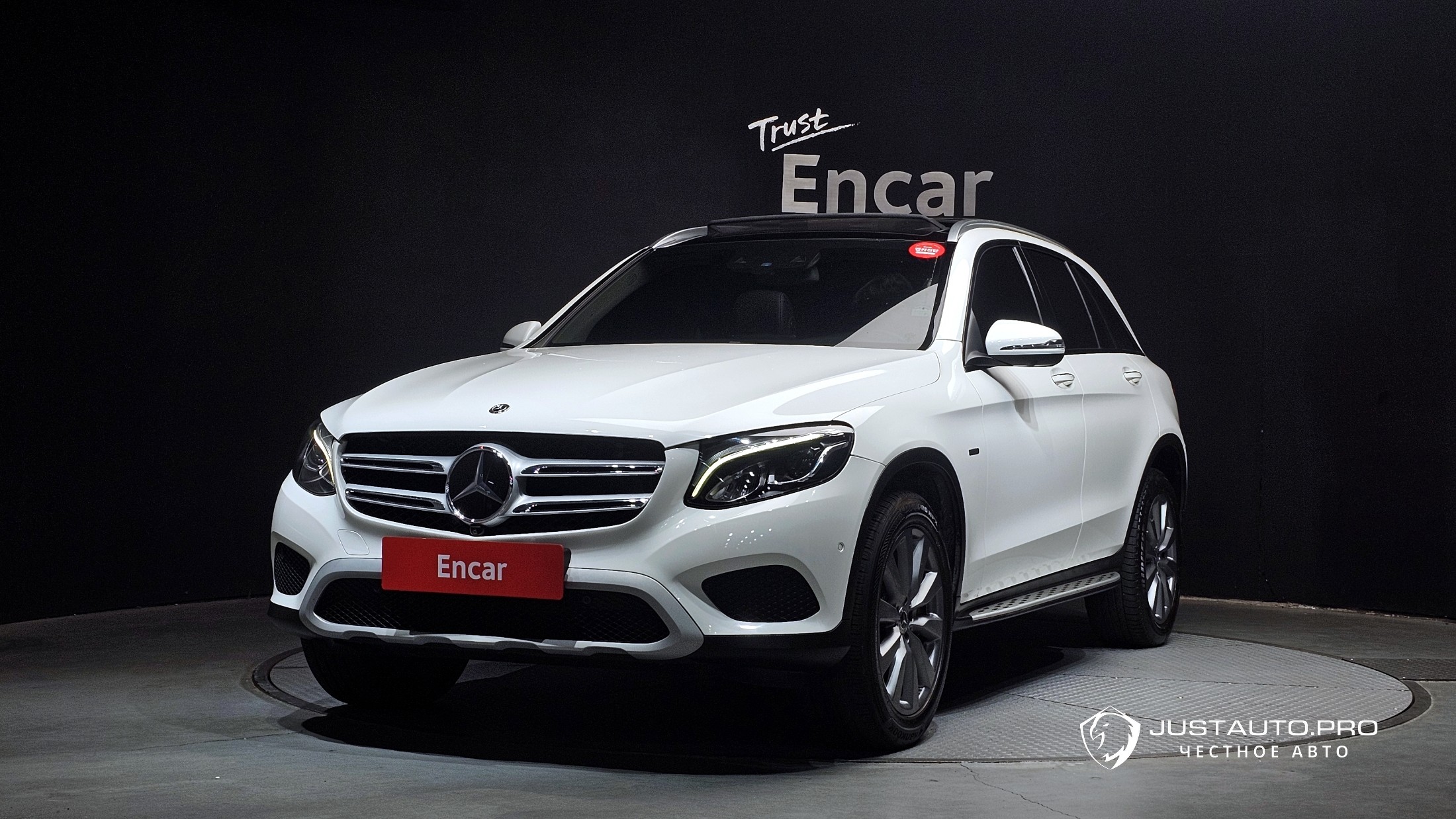 Автомобиль Mercedes-Benz GLC-Class