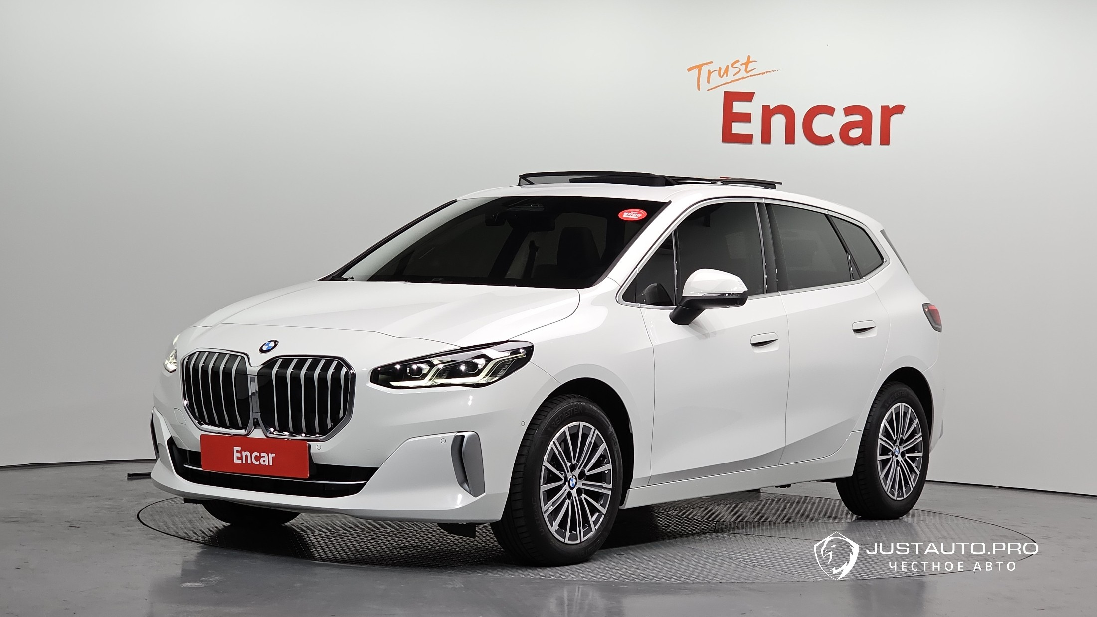 Автомобиль BMW 2-Series