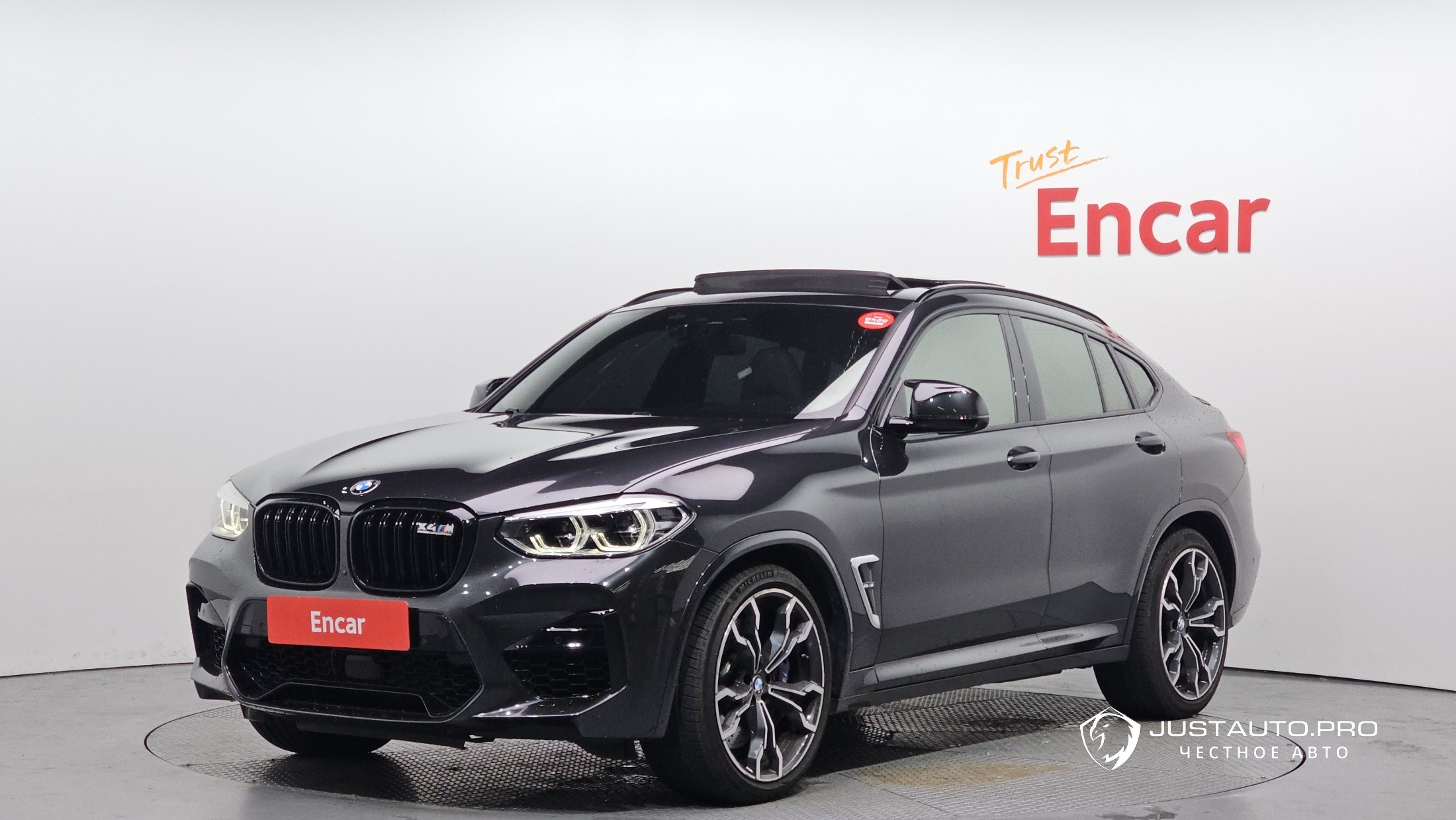 Автомобиль BMW X4M