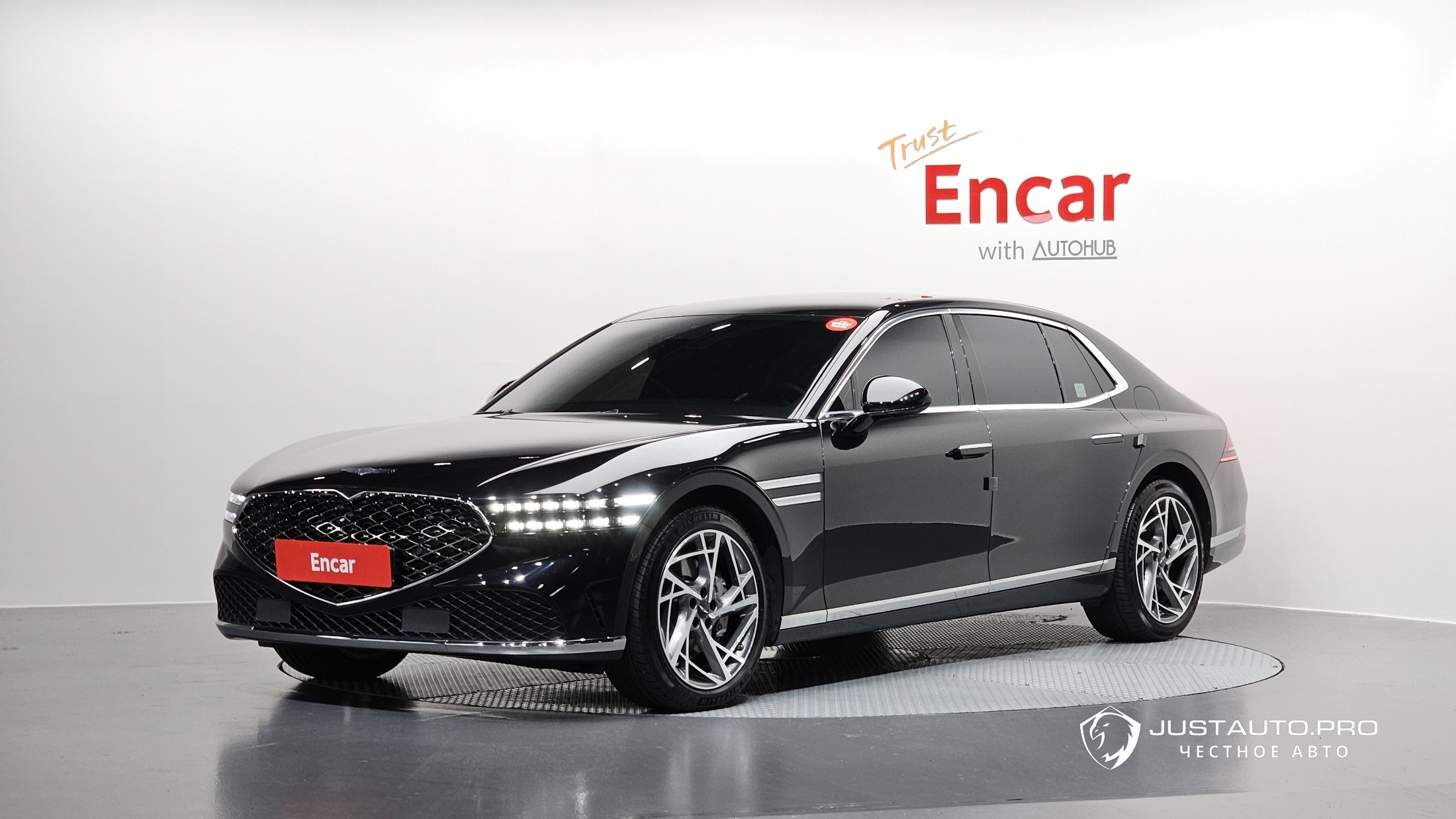 Автомобиль Genesis G90