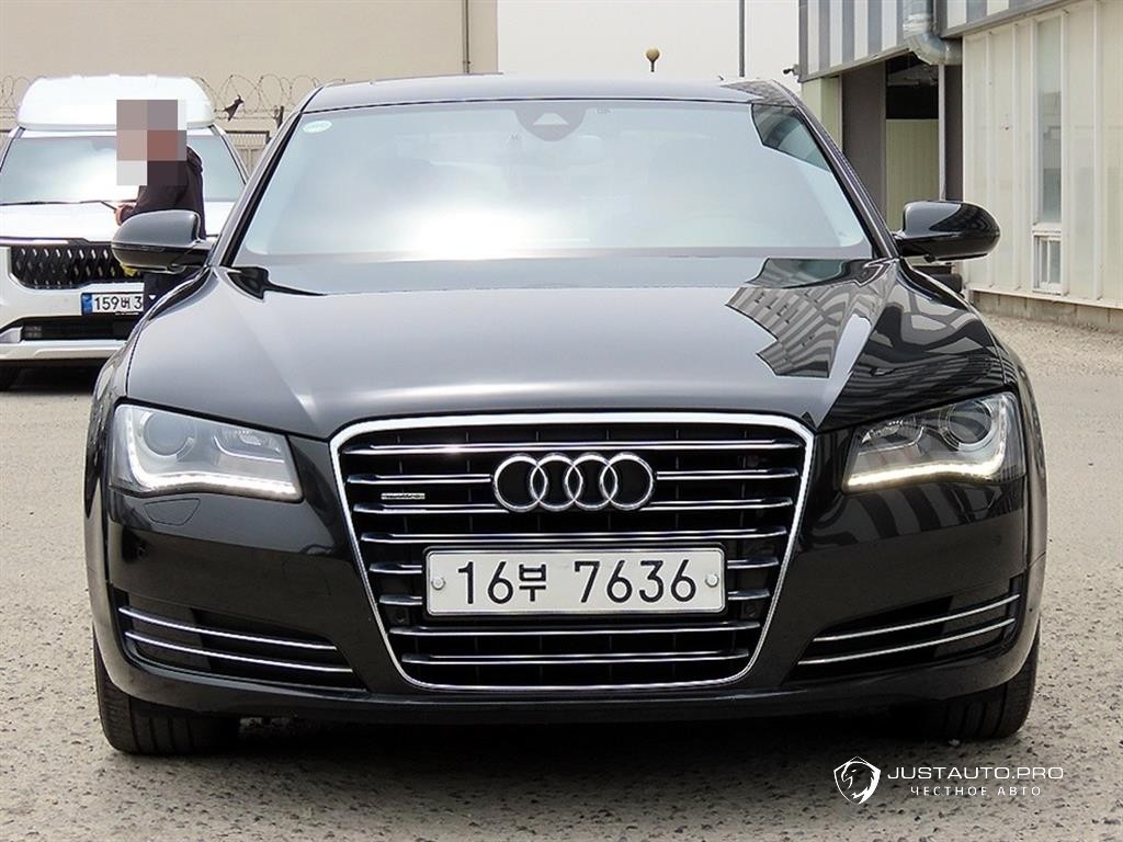 Автомобиль Audi A8