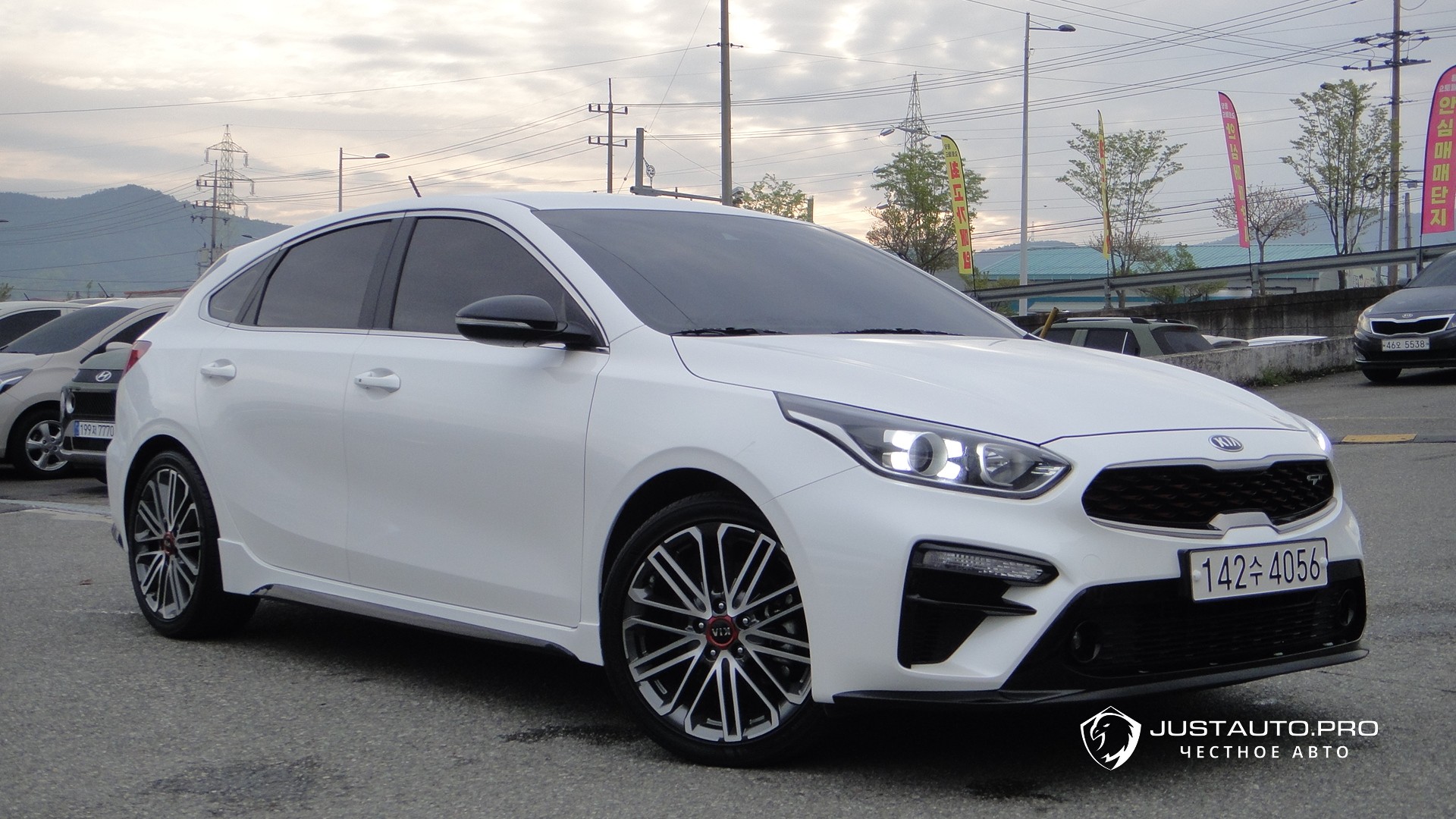 Автомобиль Kia K3