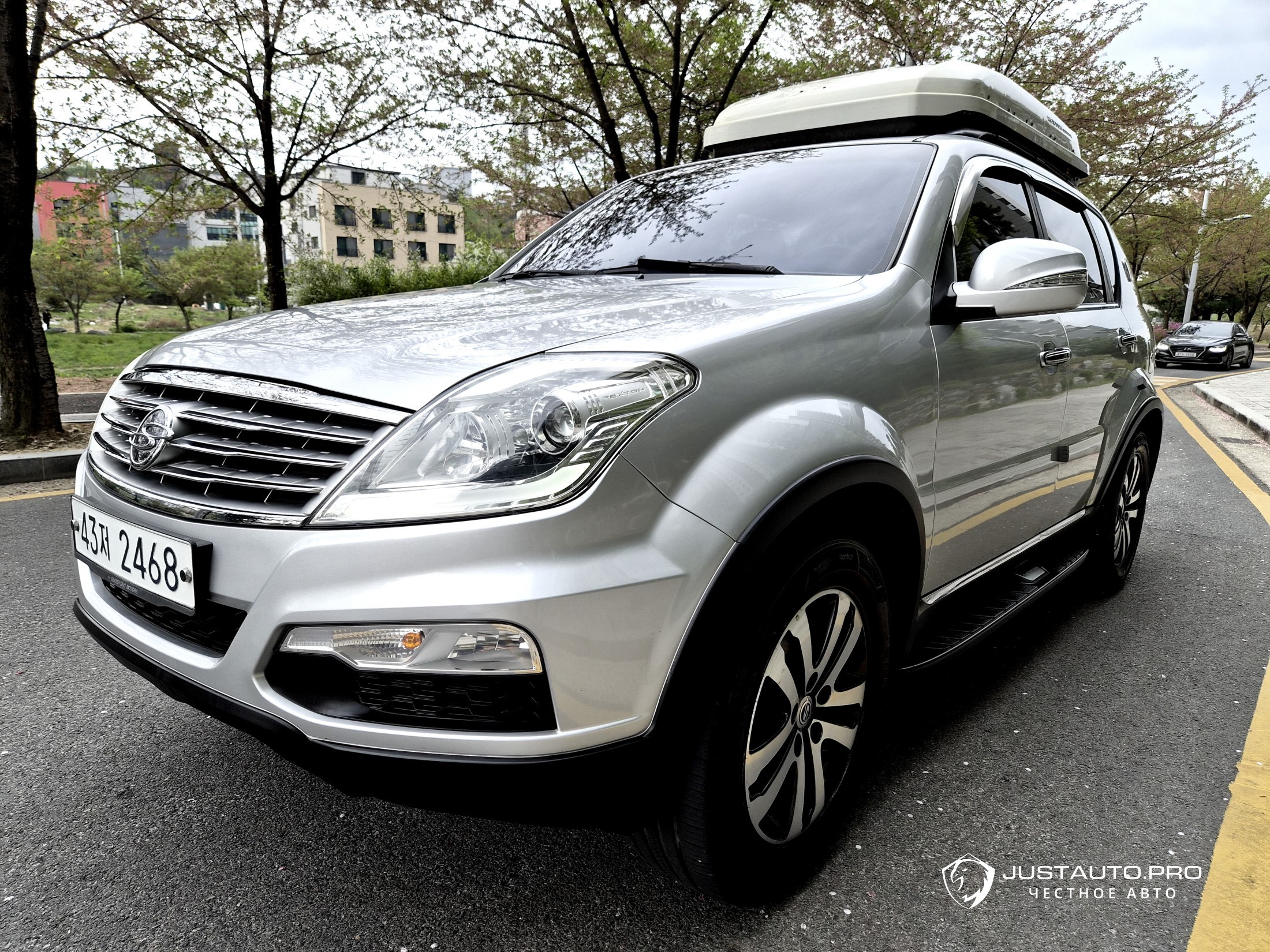 Автомобиль KG_Mobility_Ssangyong Rexton