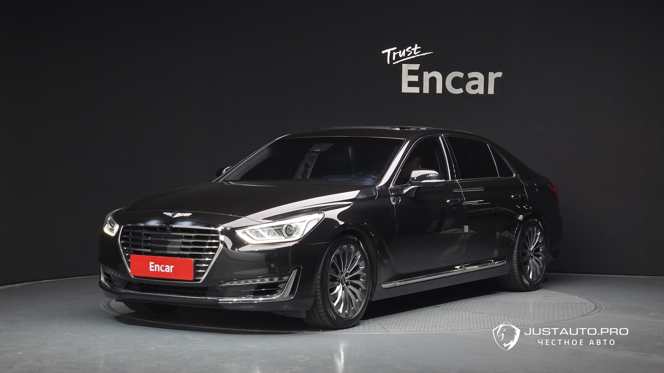 Автомобиль Genesis EQ900