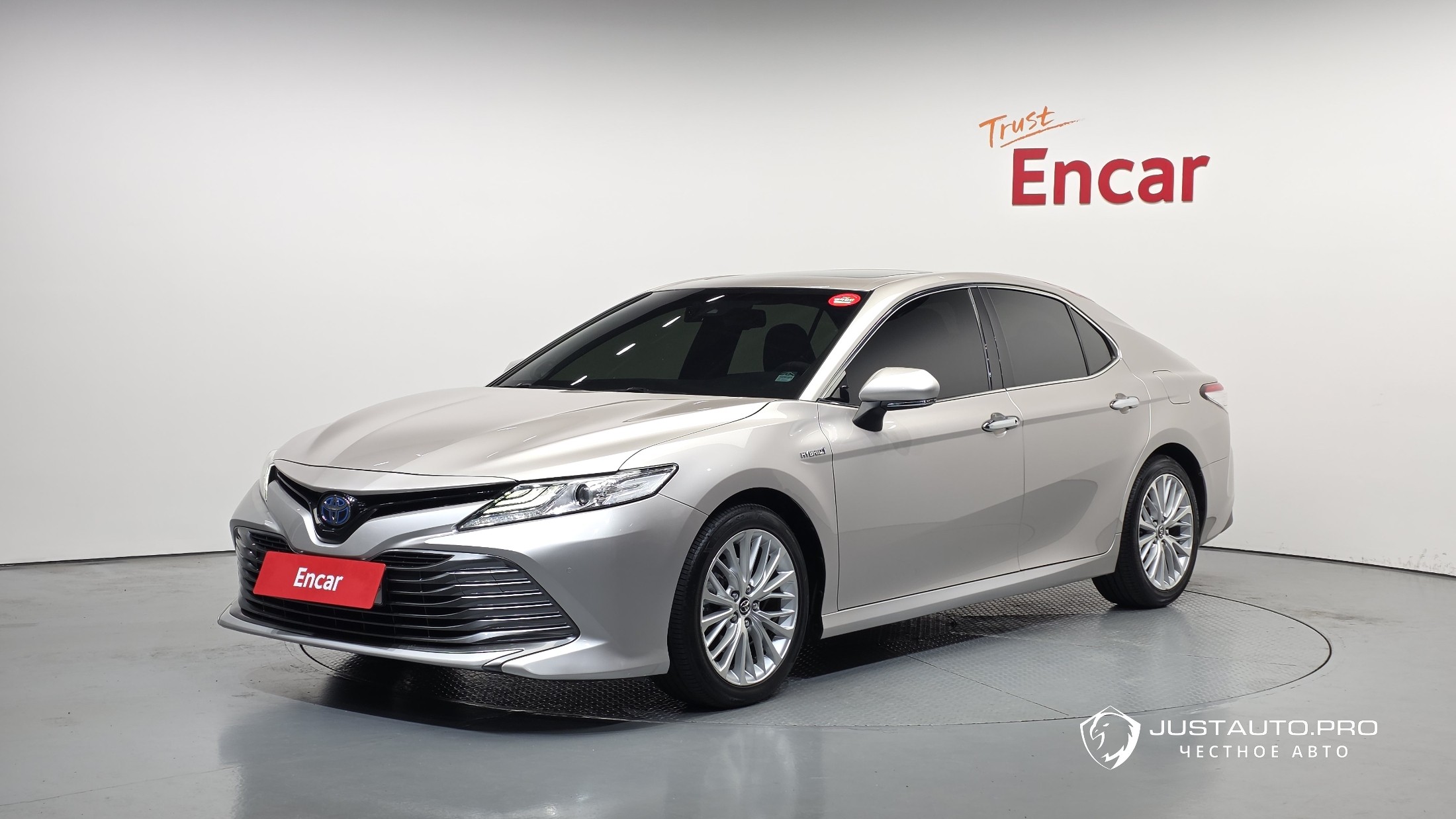 Автомобиль Toyota Camry