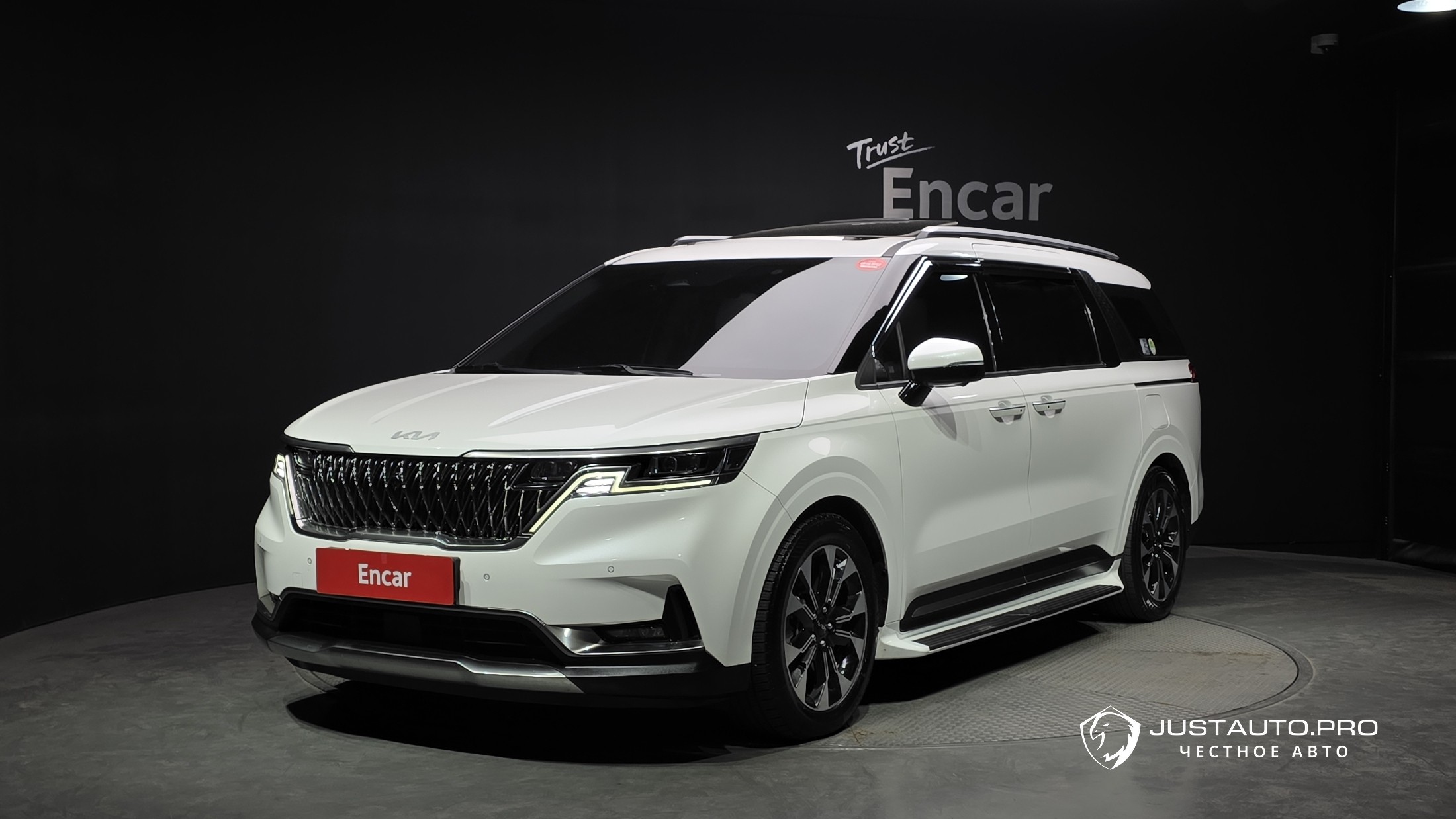 Автомобиль Kia Canival