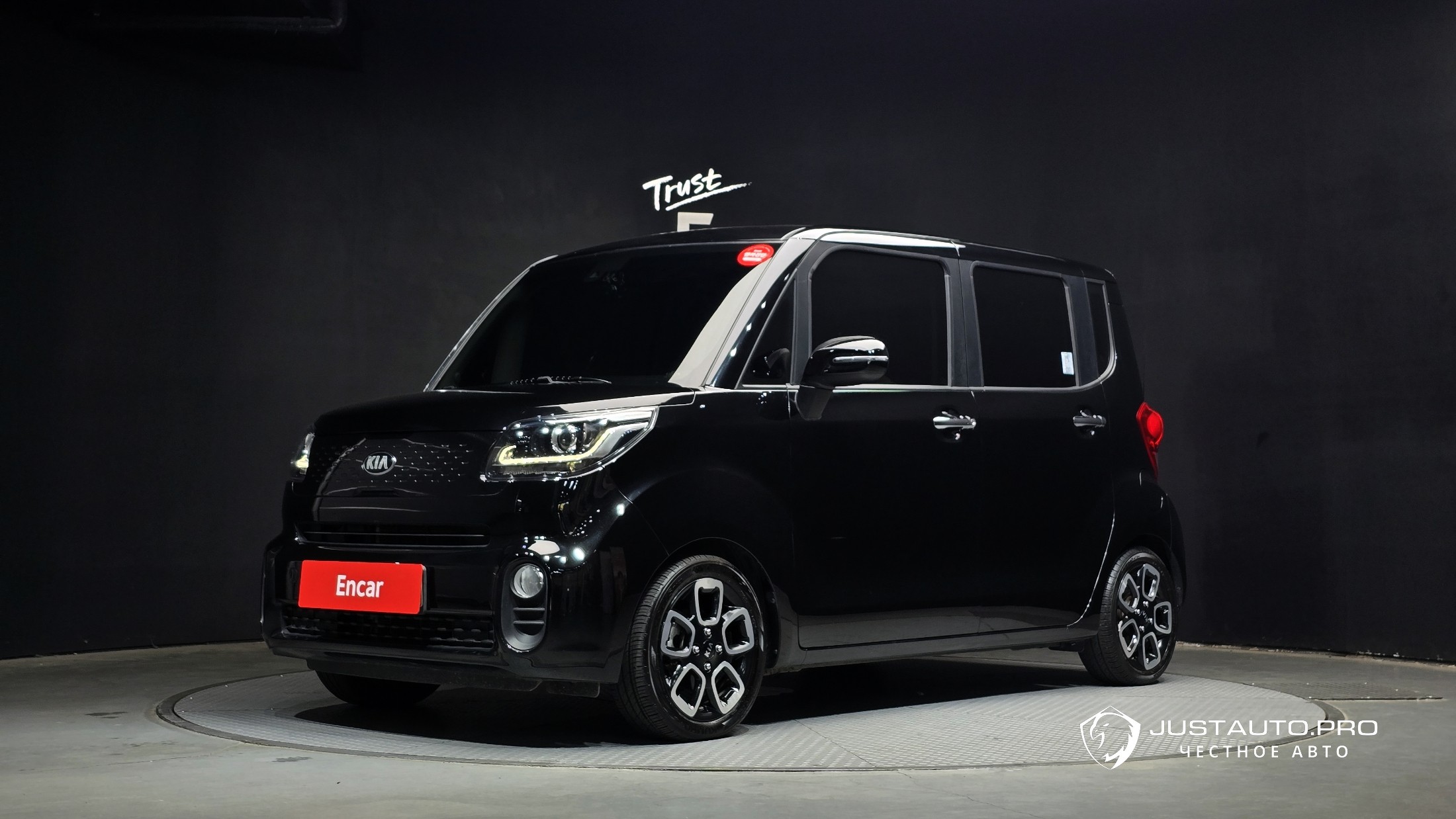 Автомобиль Kia RAY