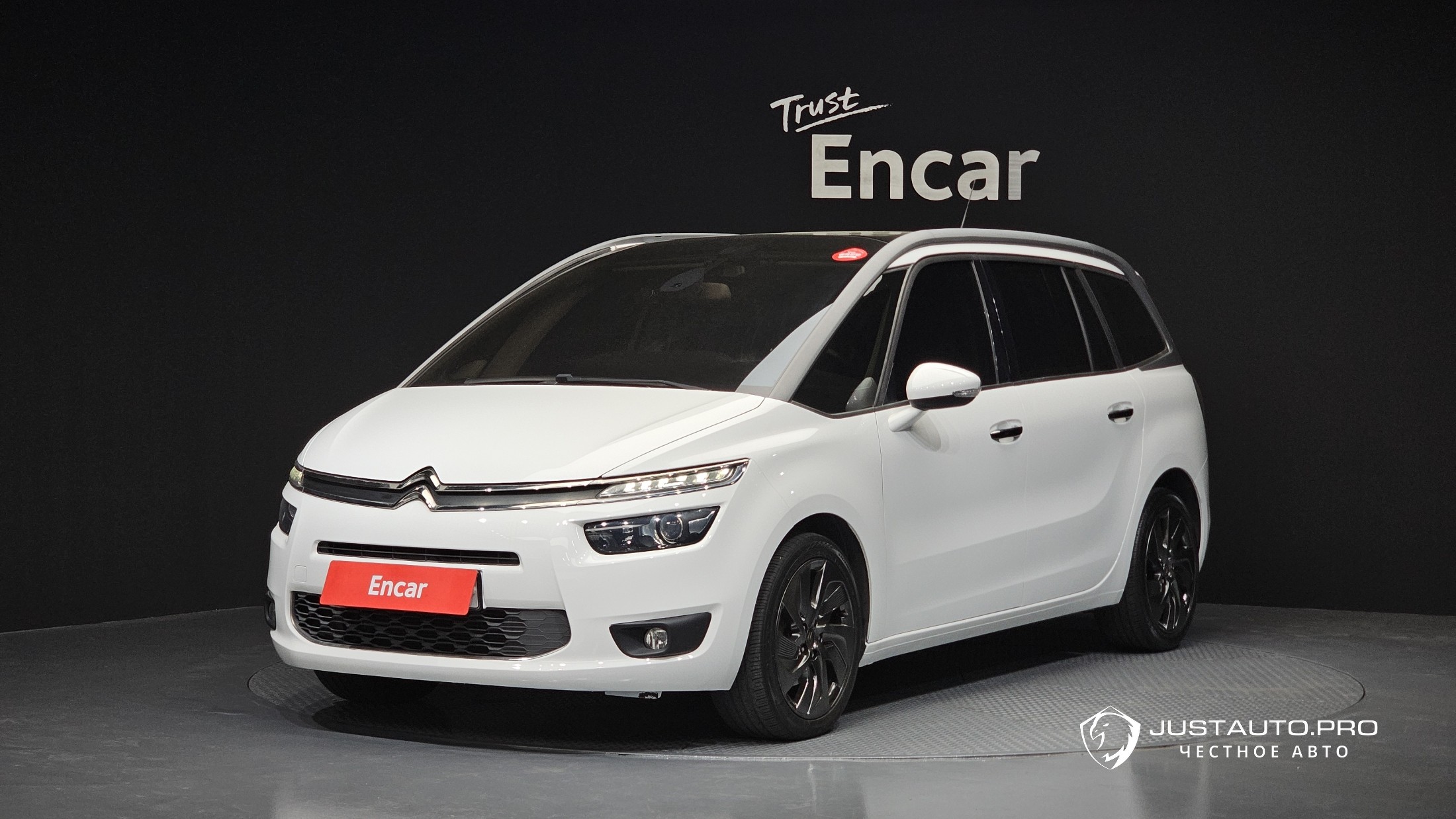 Автомобиль Citroen-DS C4 Picasso