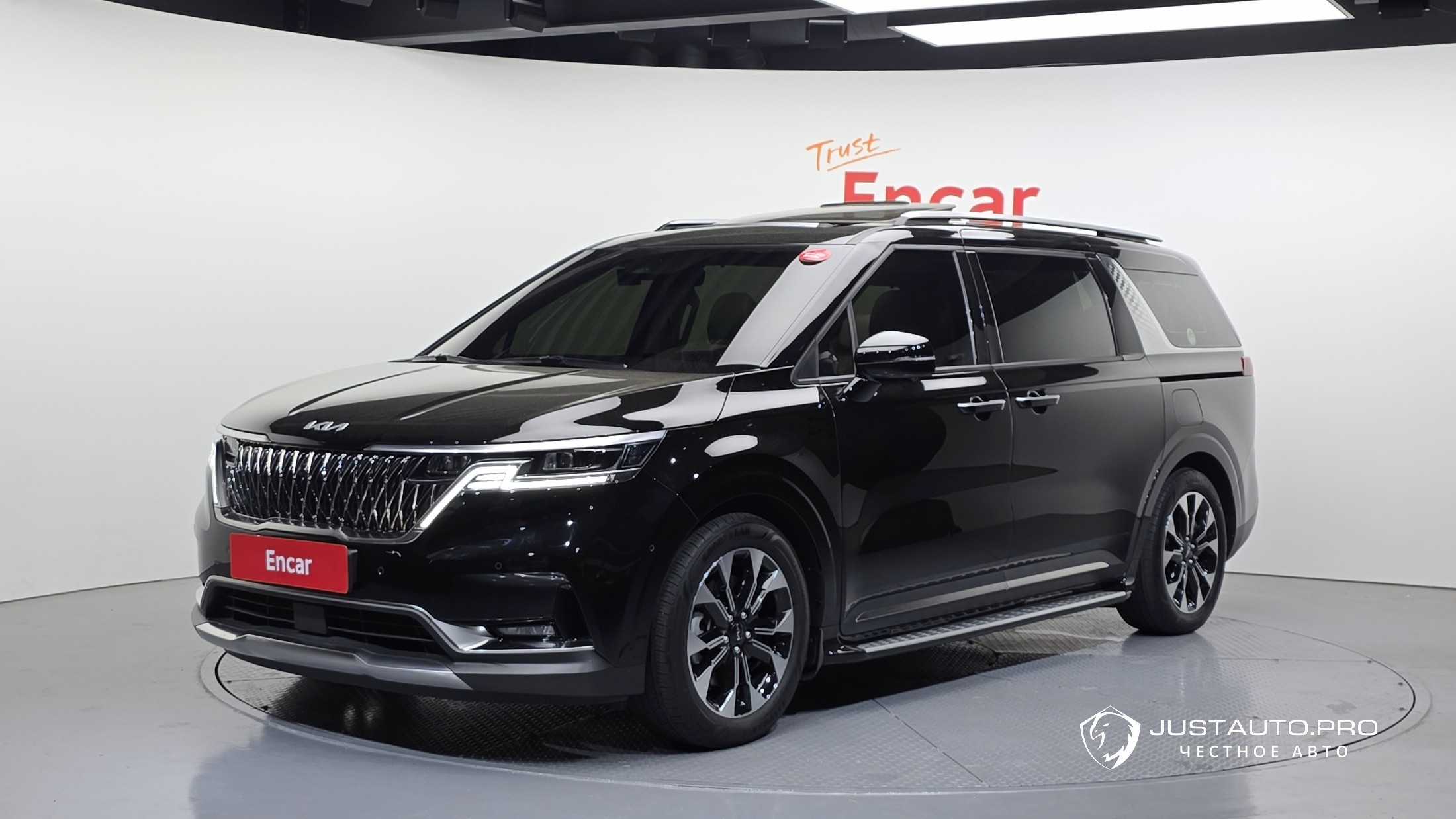 Автомобиль Kia Canival