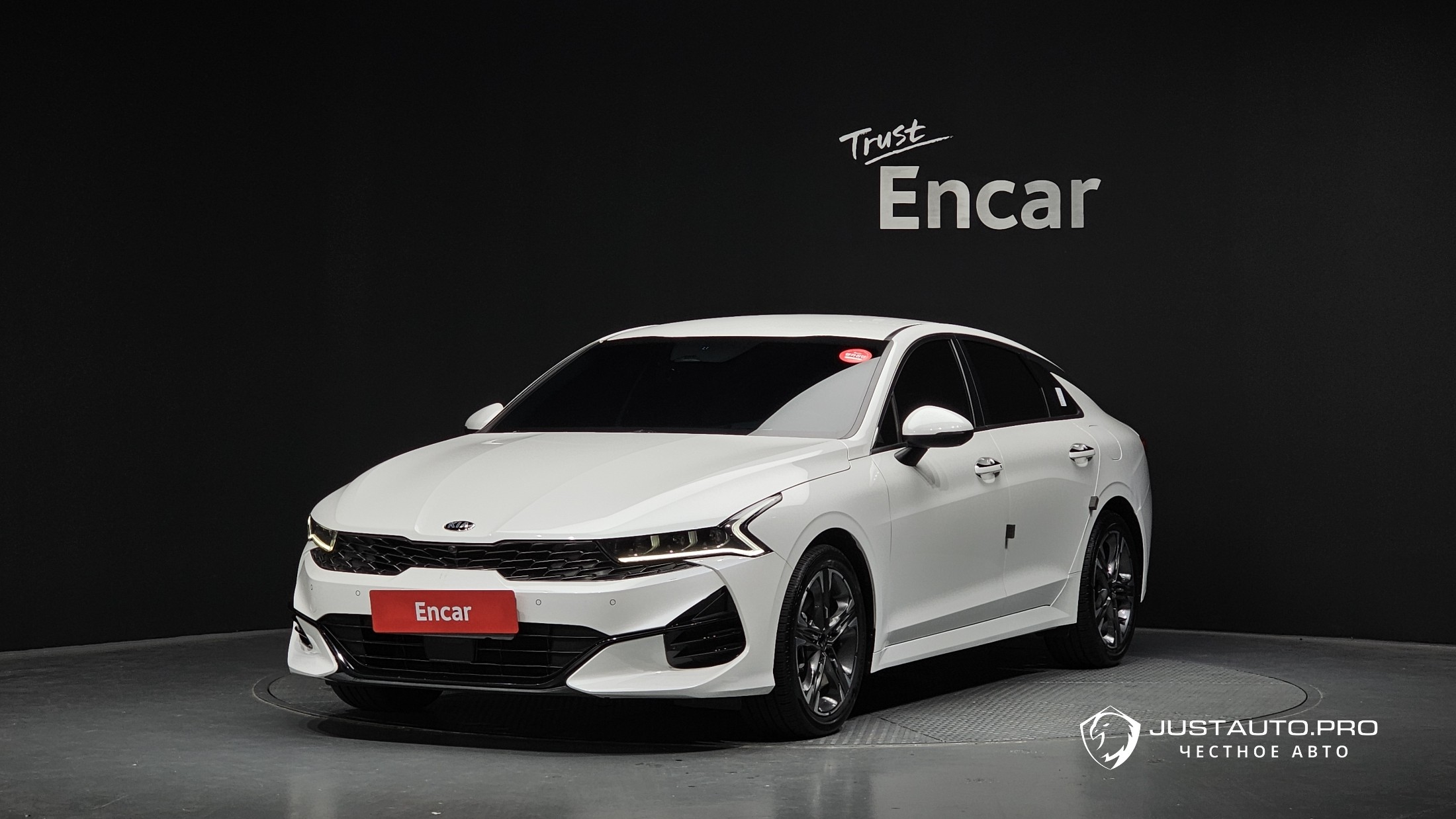 Автомобиль Kia K5