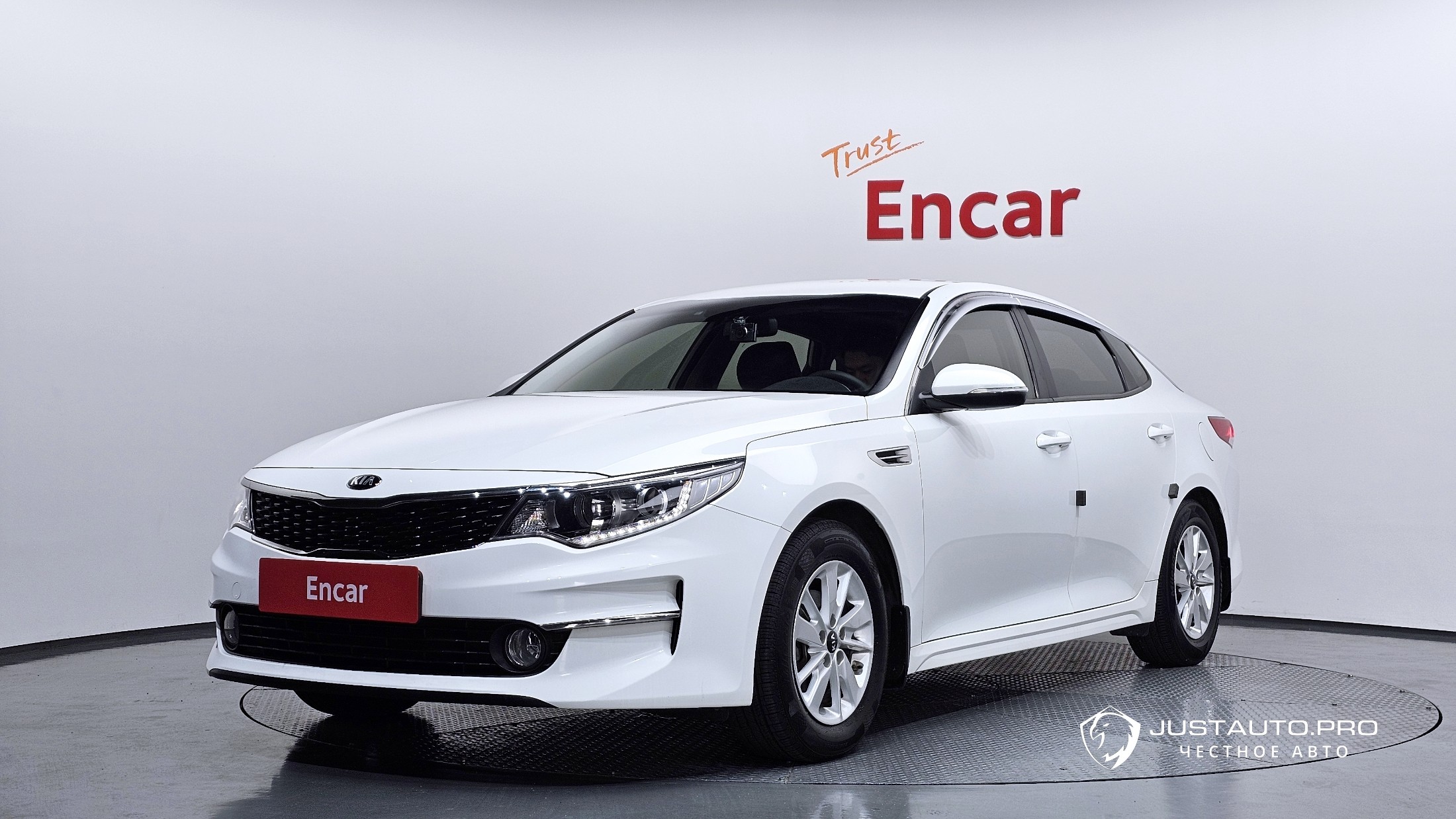 Автомобиль Kia K5