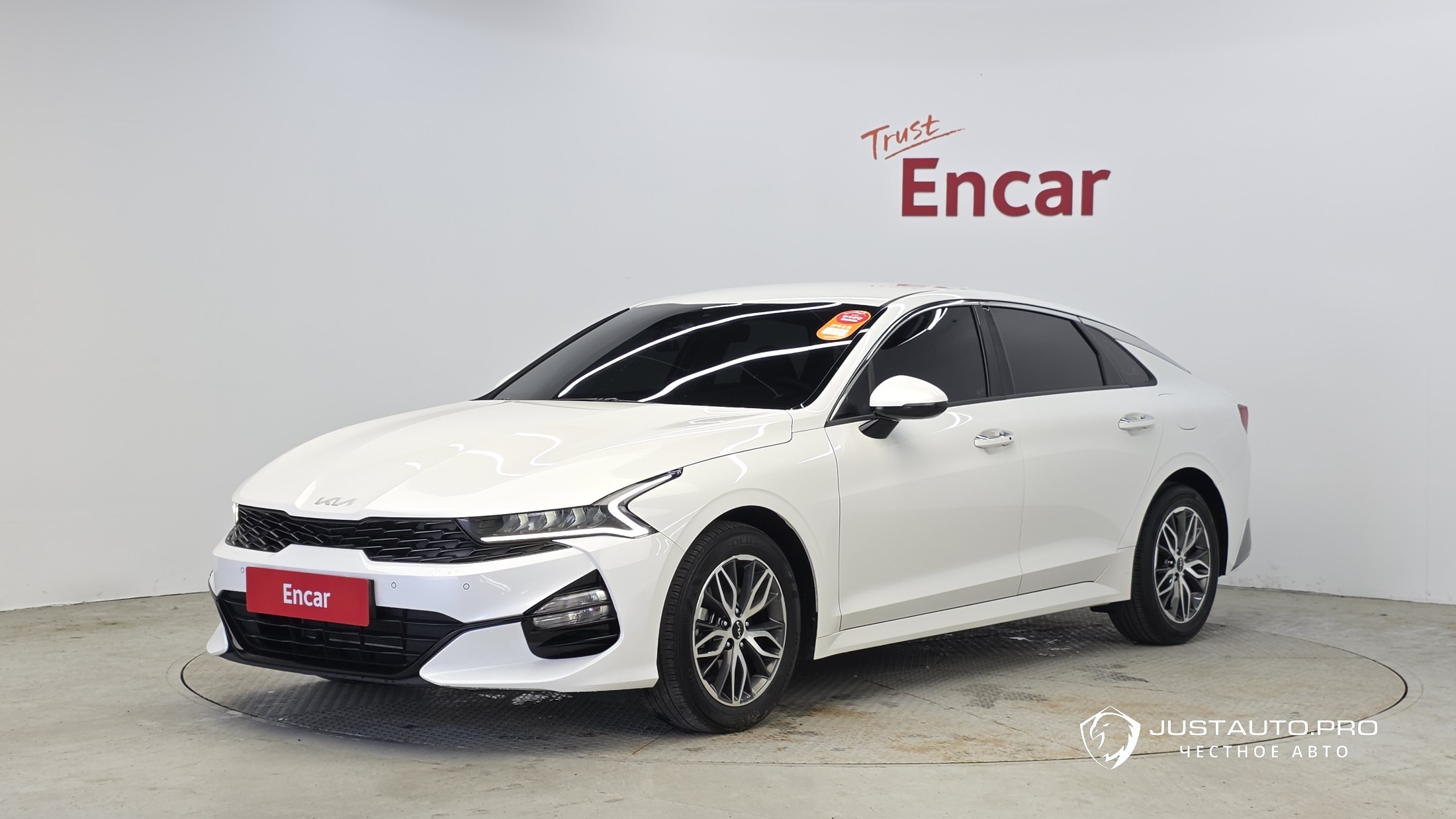 Автомобиль Kia K5