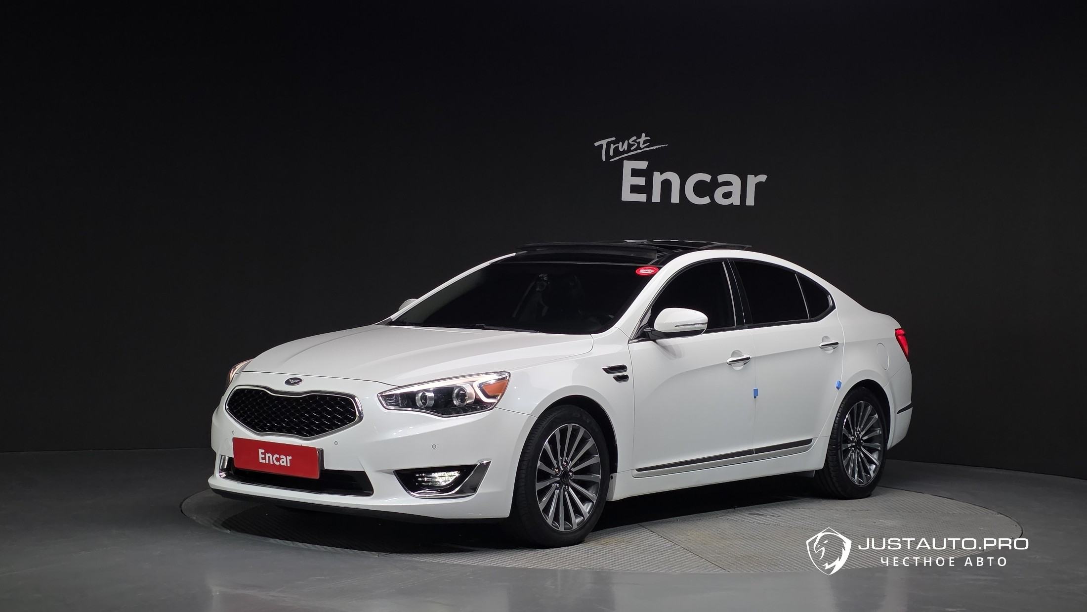 Автомобиль Kia K7