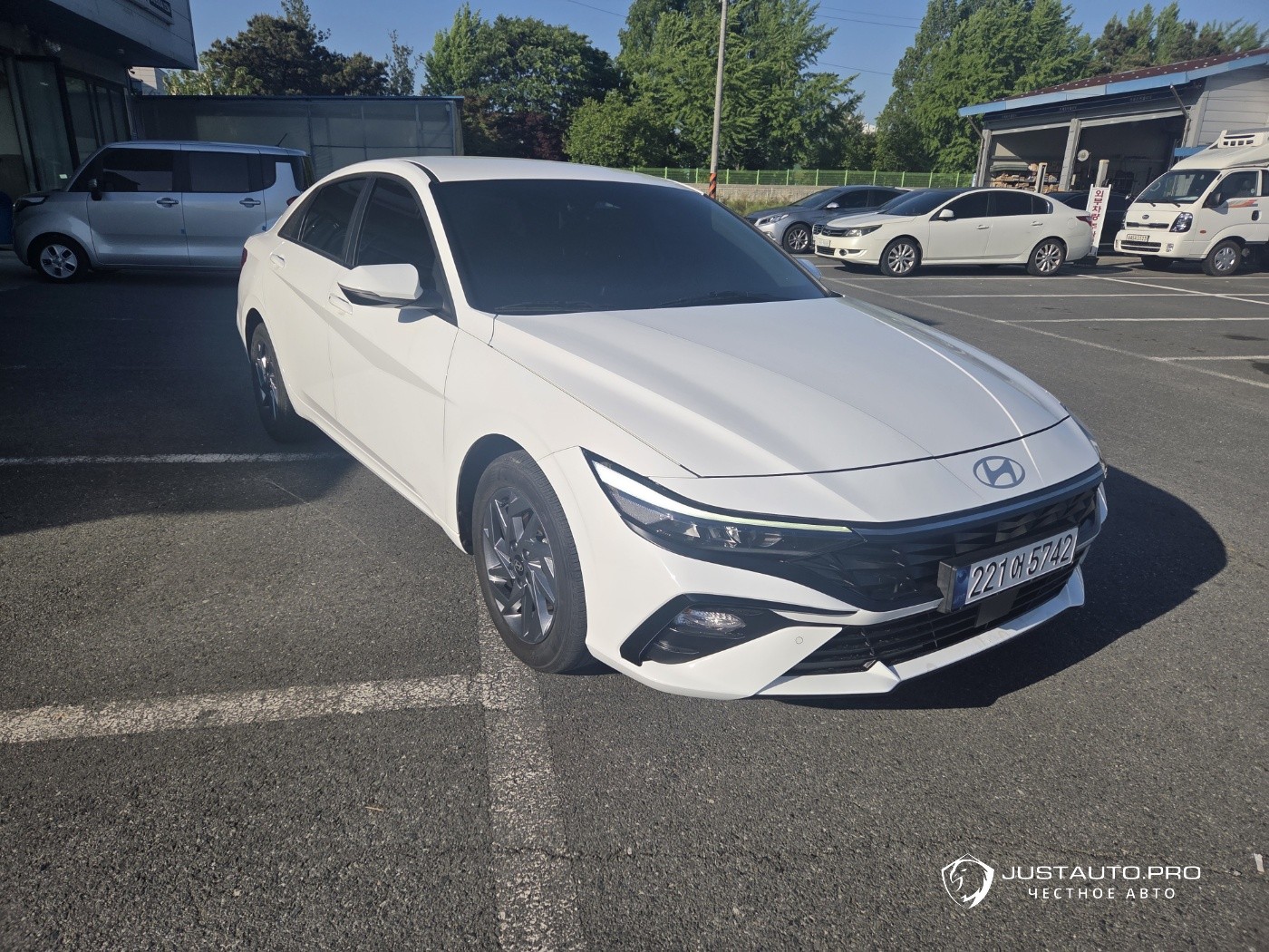 Автомобиль Hyundai AVANTE