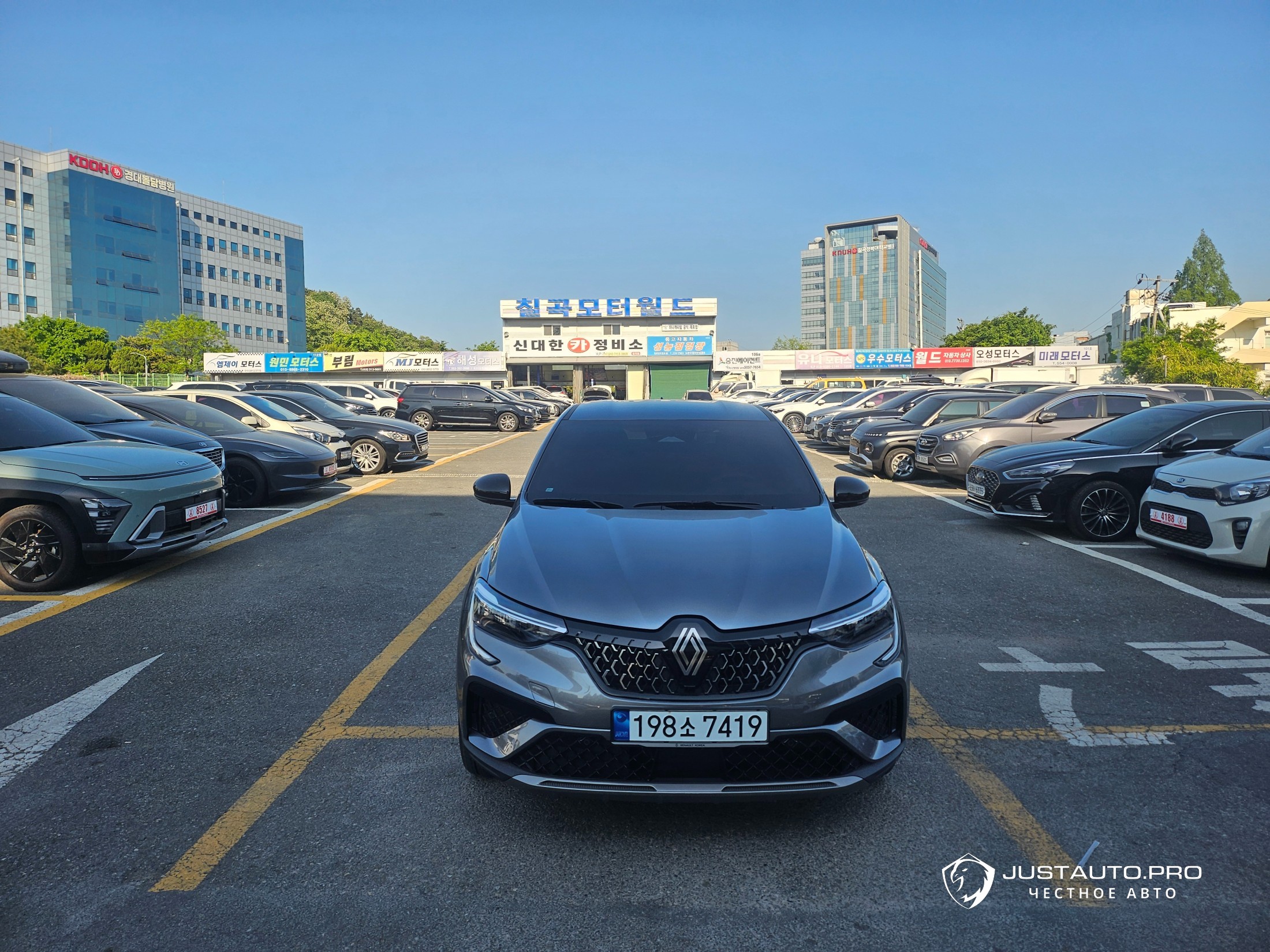 Автомобиль Renault-KoreaSamsung Arkana