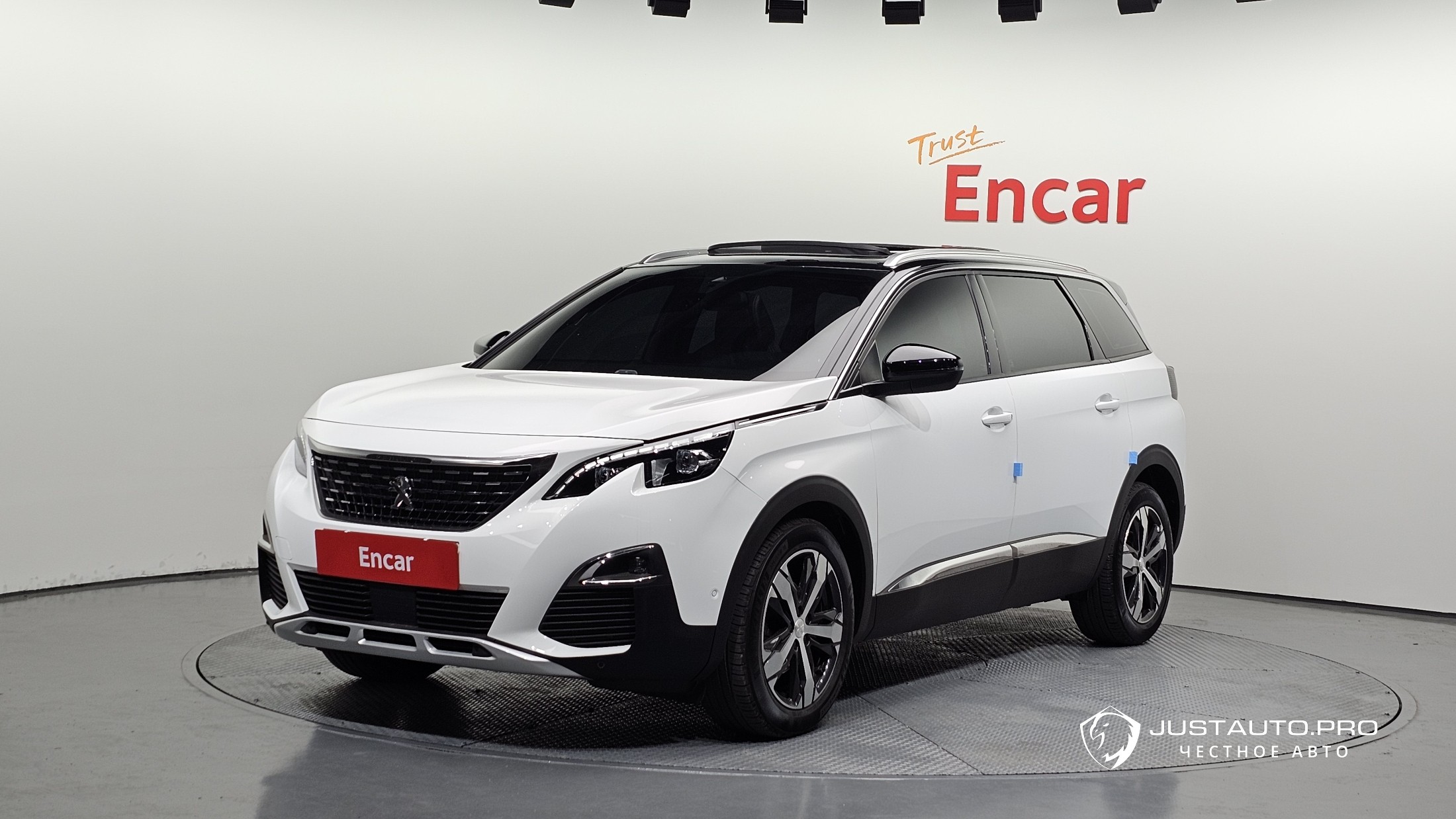 Автомобиль Peugeot 5008