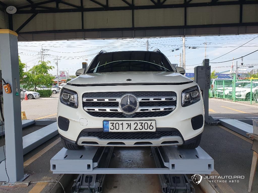Автомобиль Mercedes-Benz GLB-Class