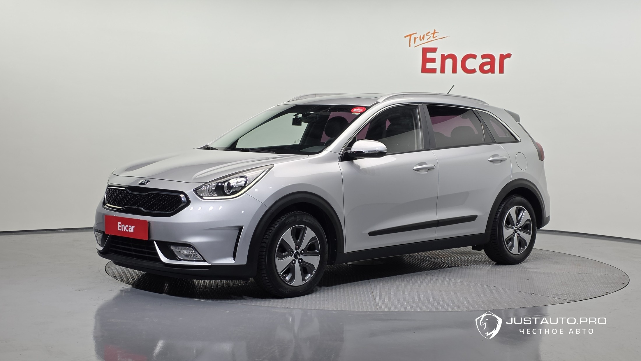 Автомобиль Kia Niro