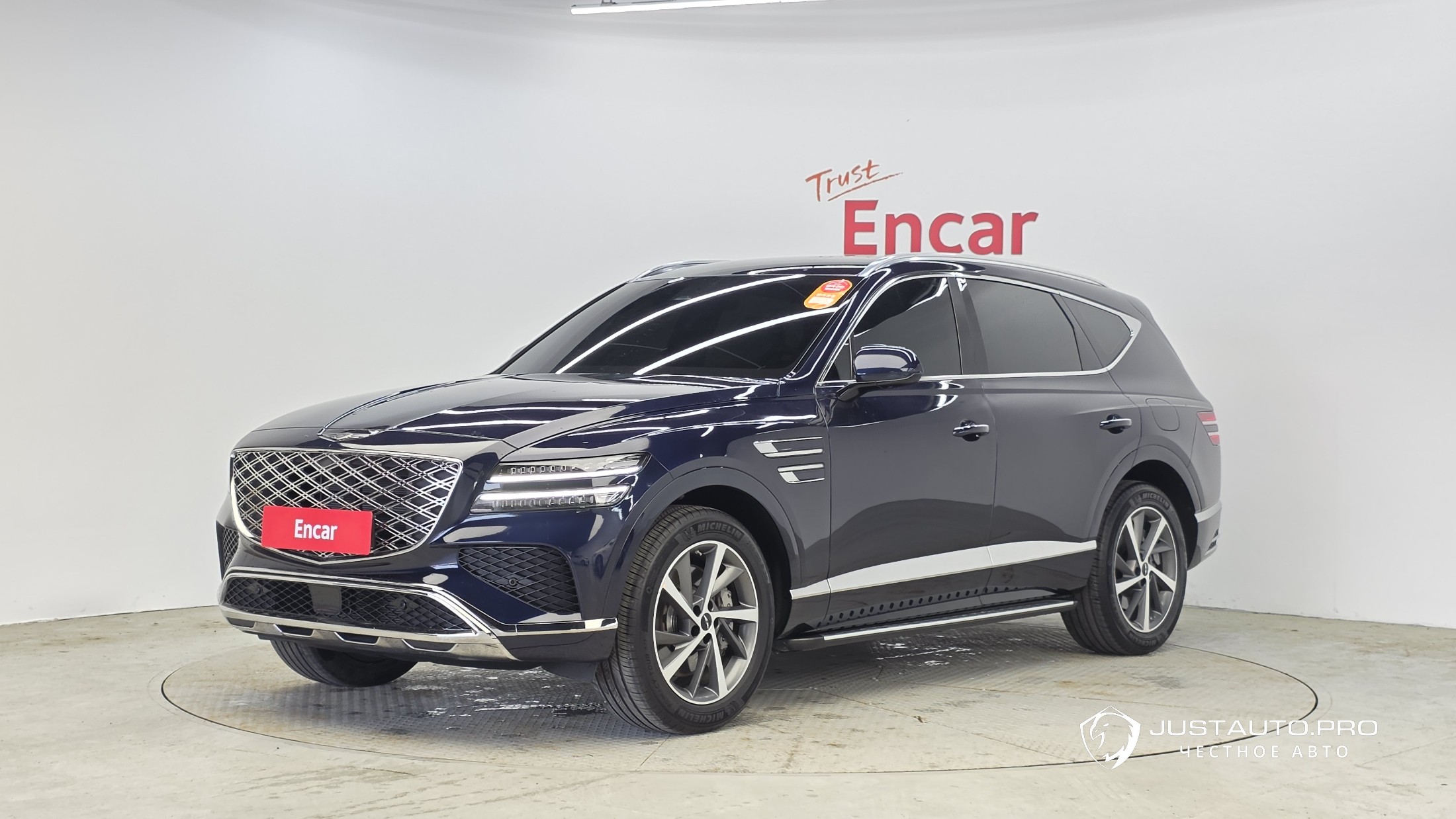 Автомобиль Genesis GV80