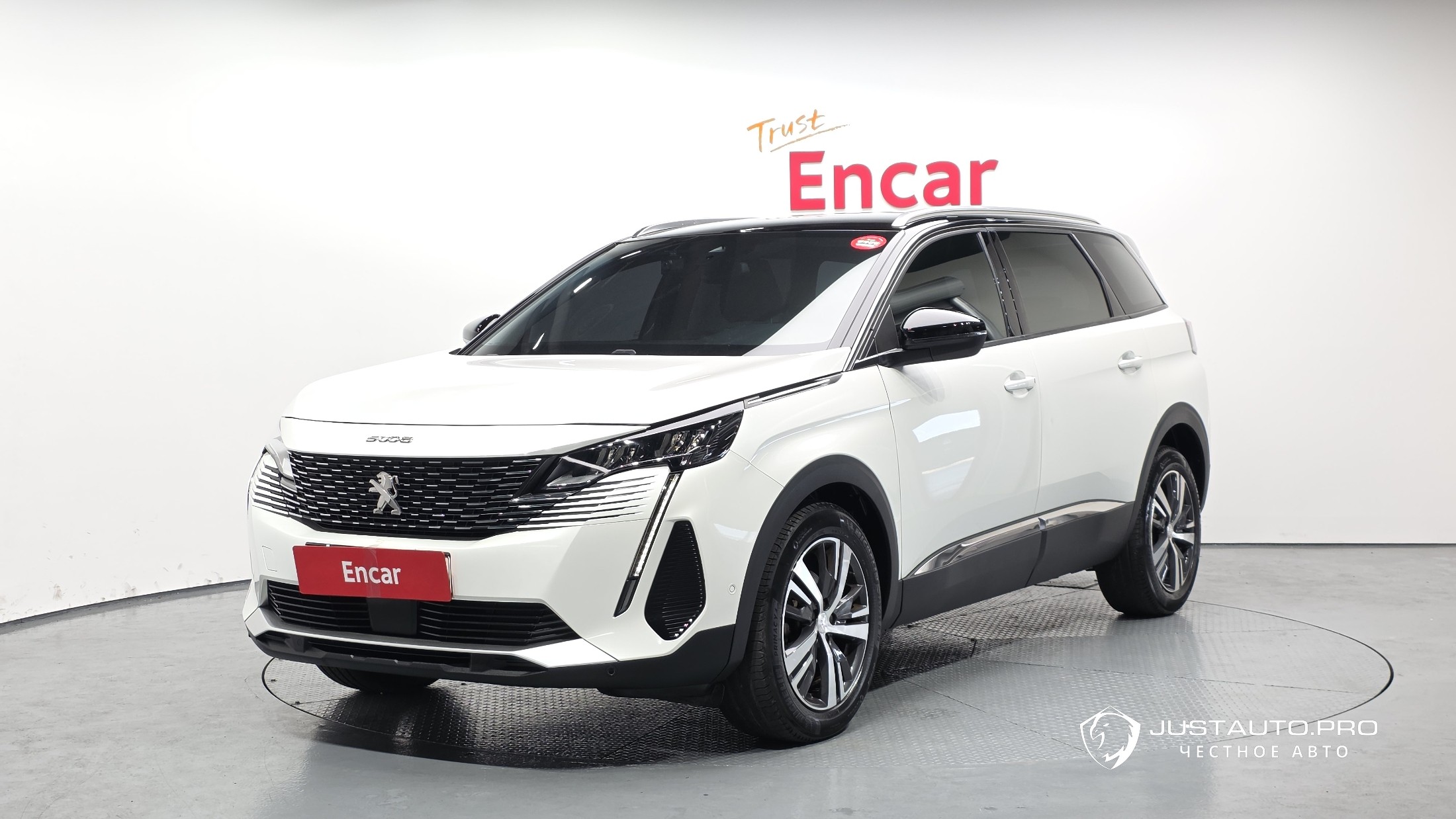 Автомобиль Peugeot 5008