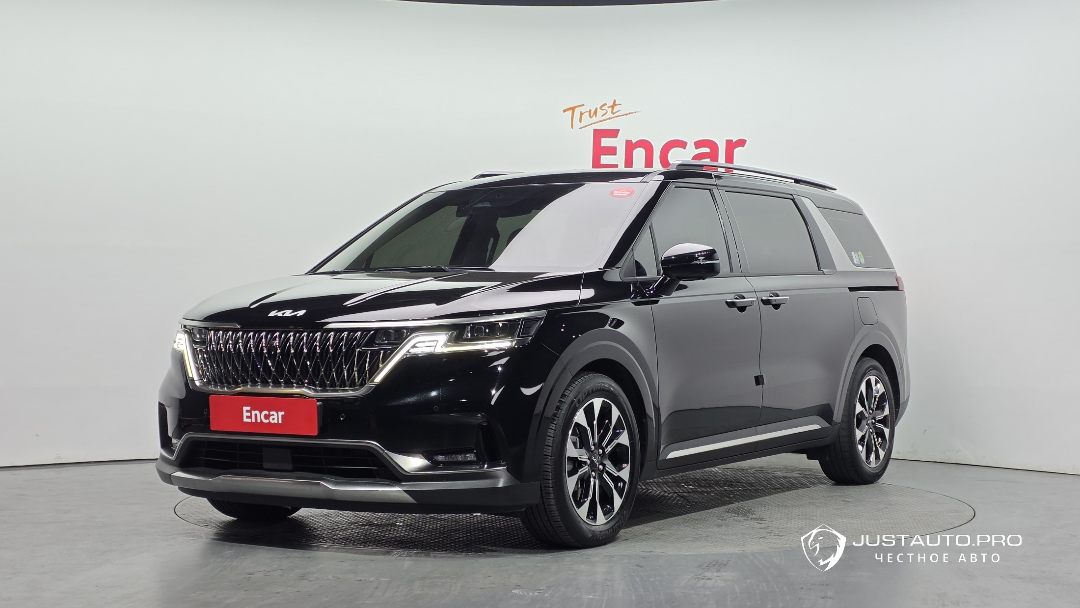 Автомобиль Kia Canival