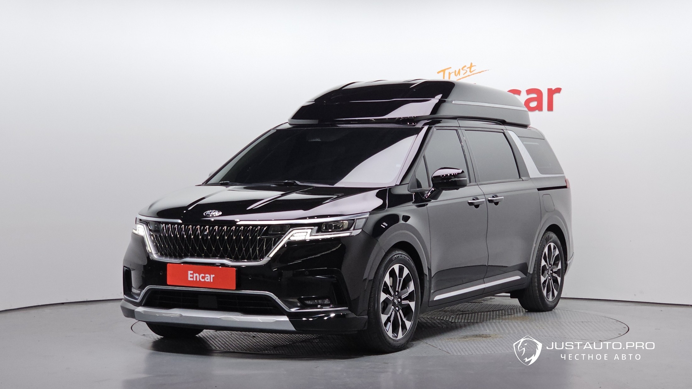 Автомобиль Kia Canival