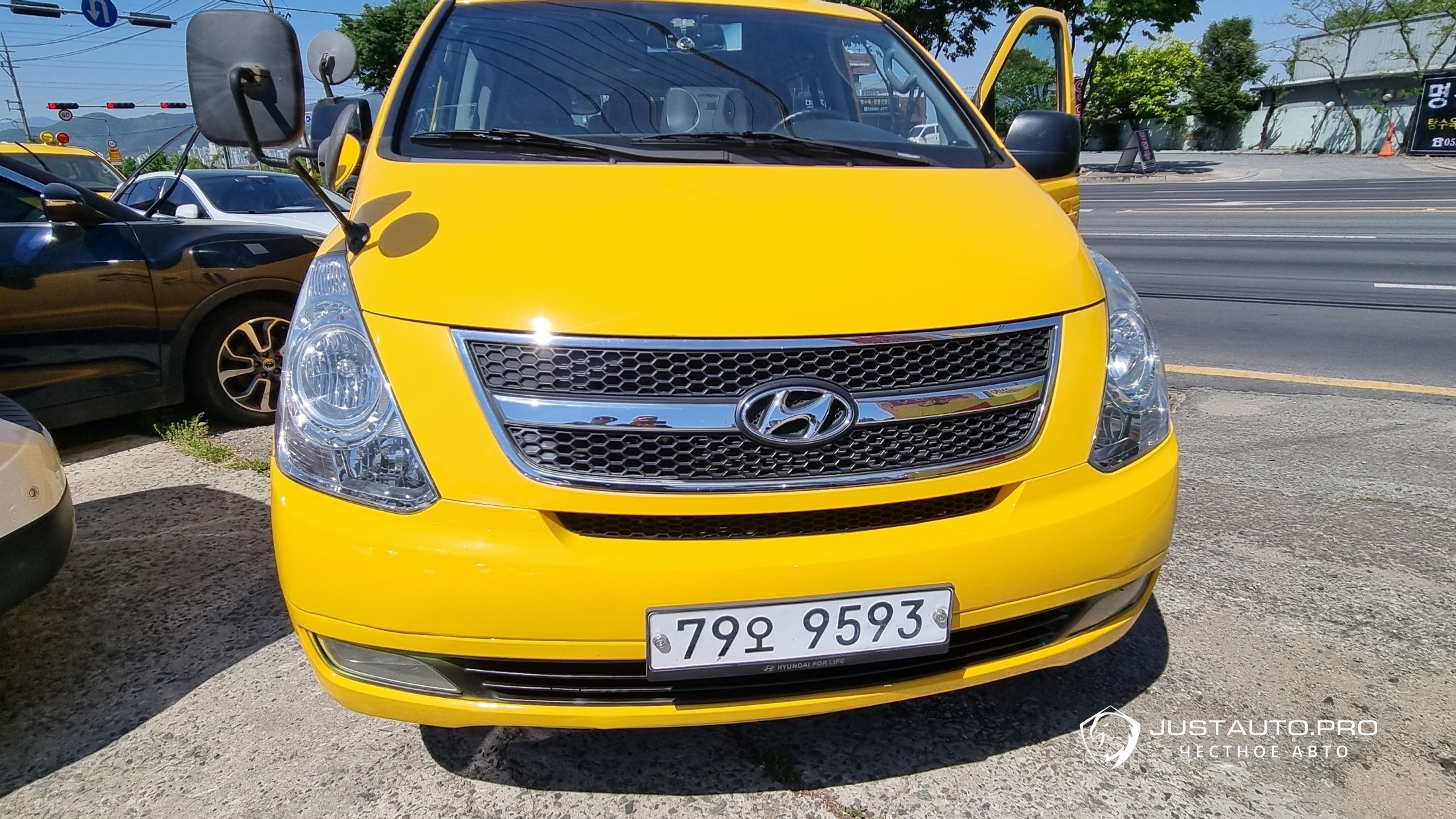 Автомобиль Hyundai Starex