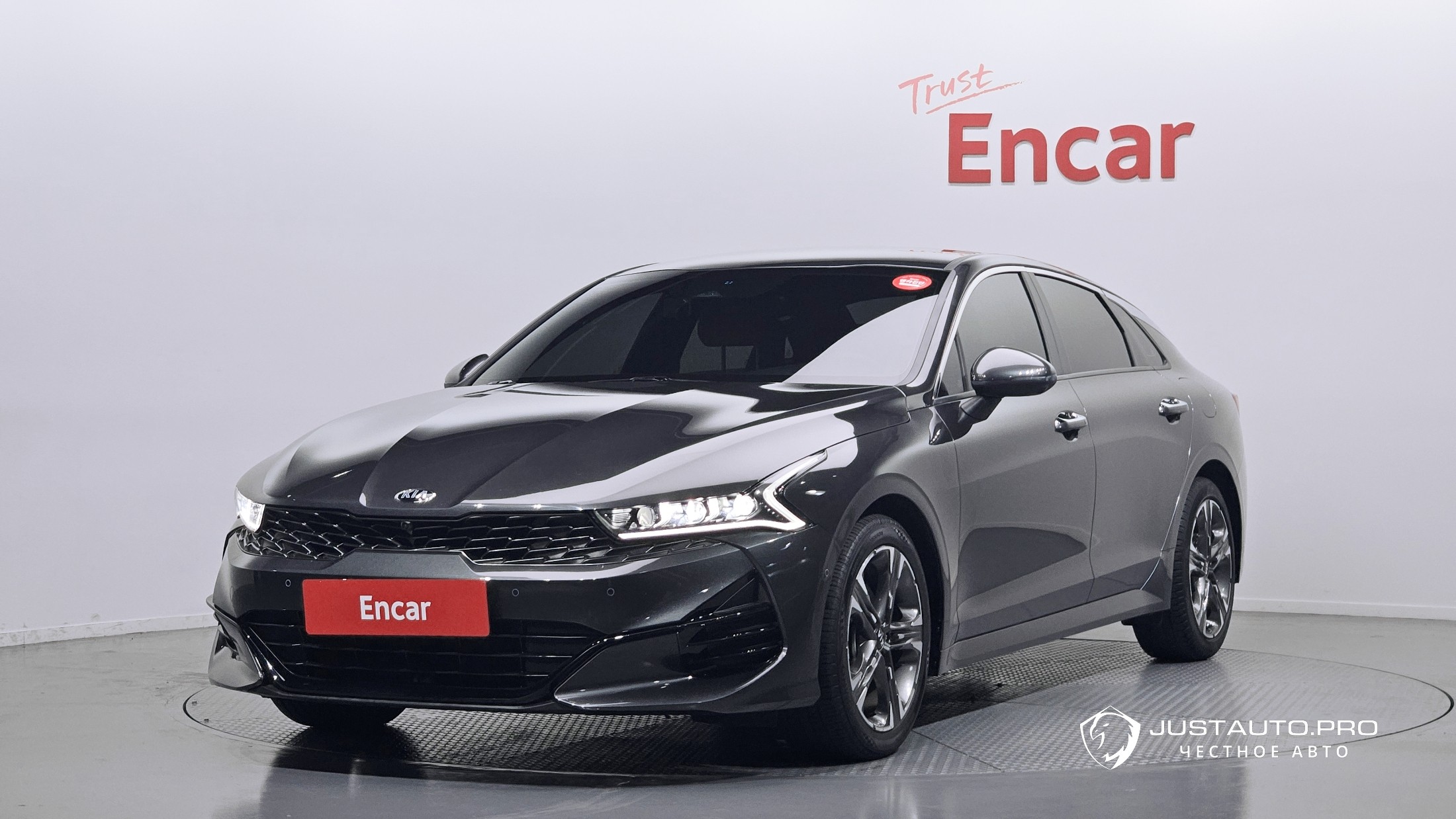 Автомобиль Kia K5
