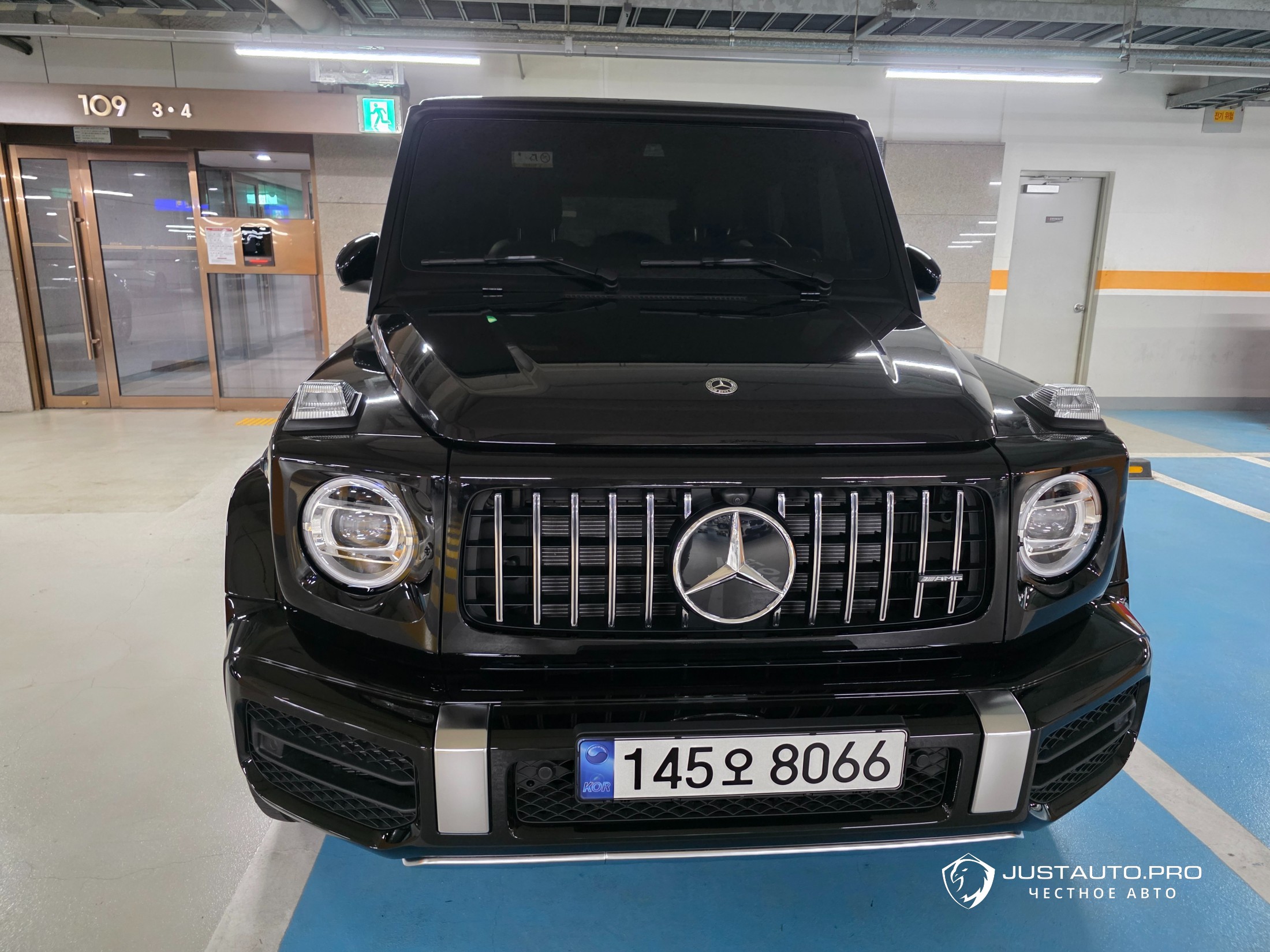 Автомобиль Mercedes-Benz G-Class