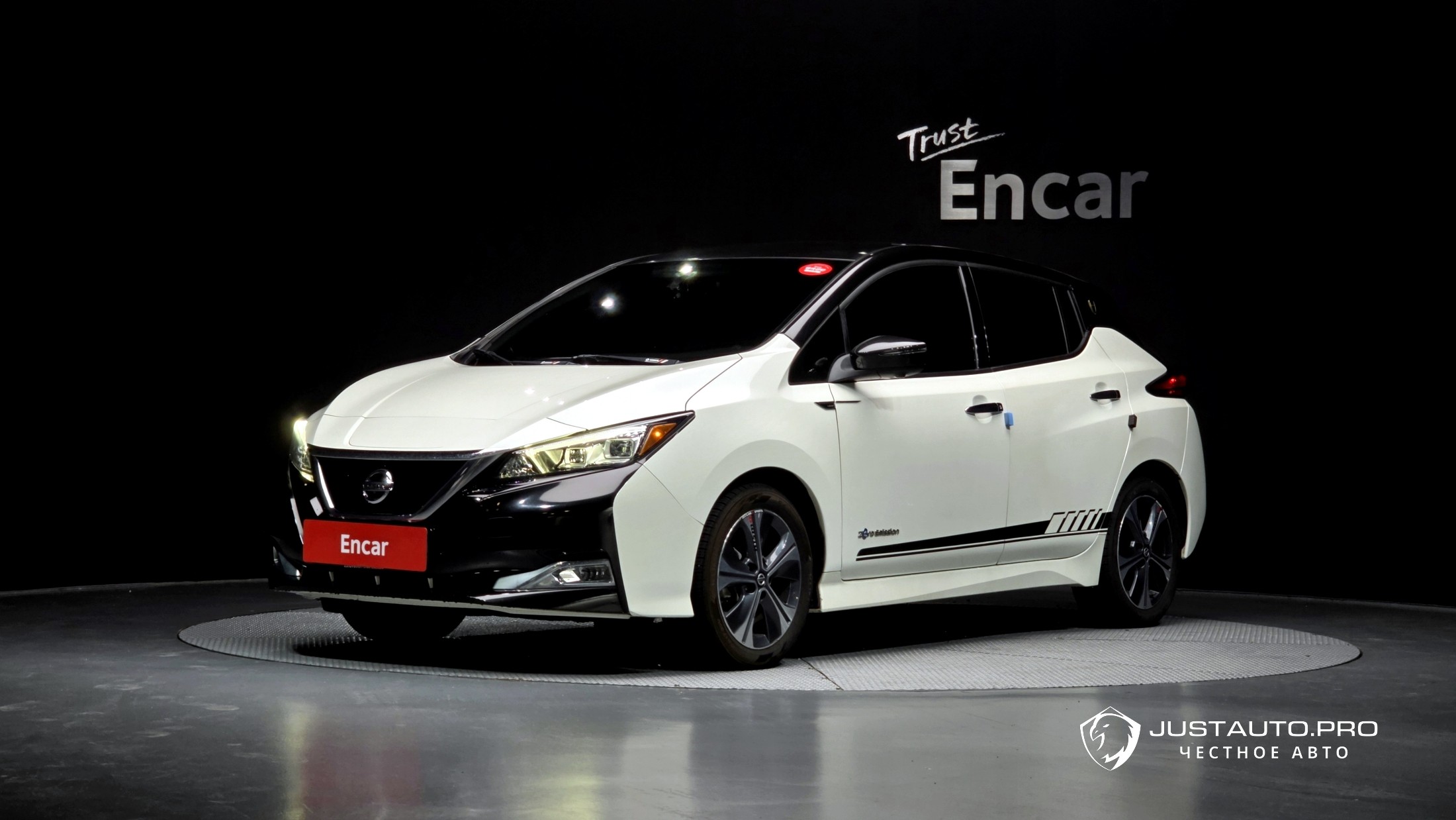 Автомобиль Nissan Leaf