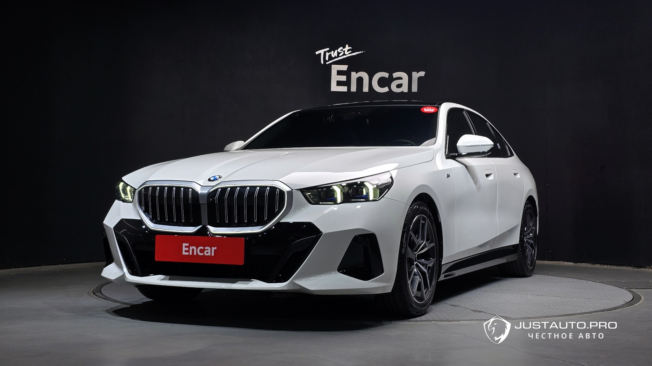 Автомобиль BMW 5-Series
