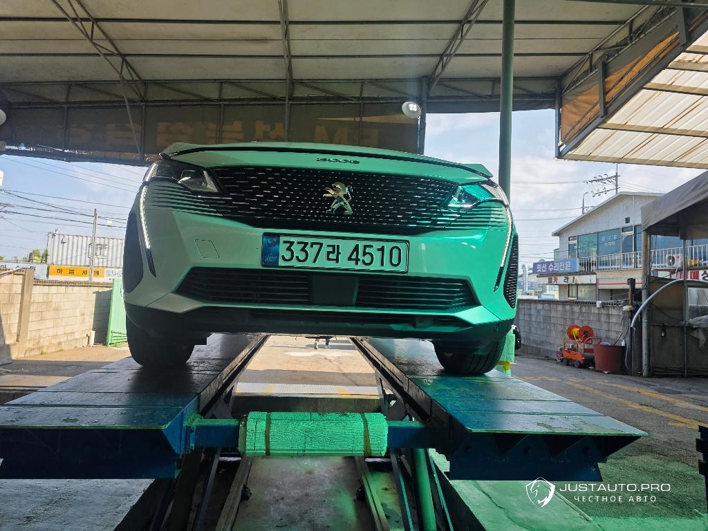 Автомобиль Peugeot 3008