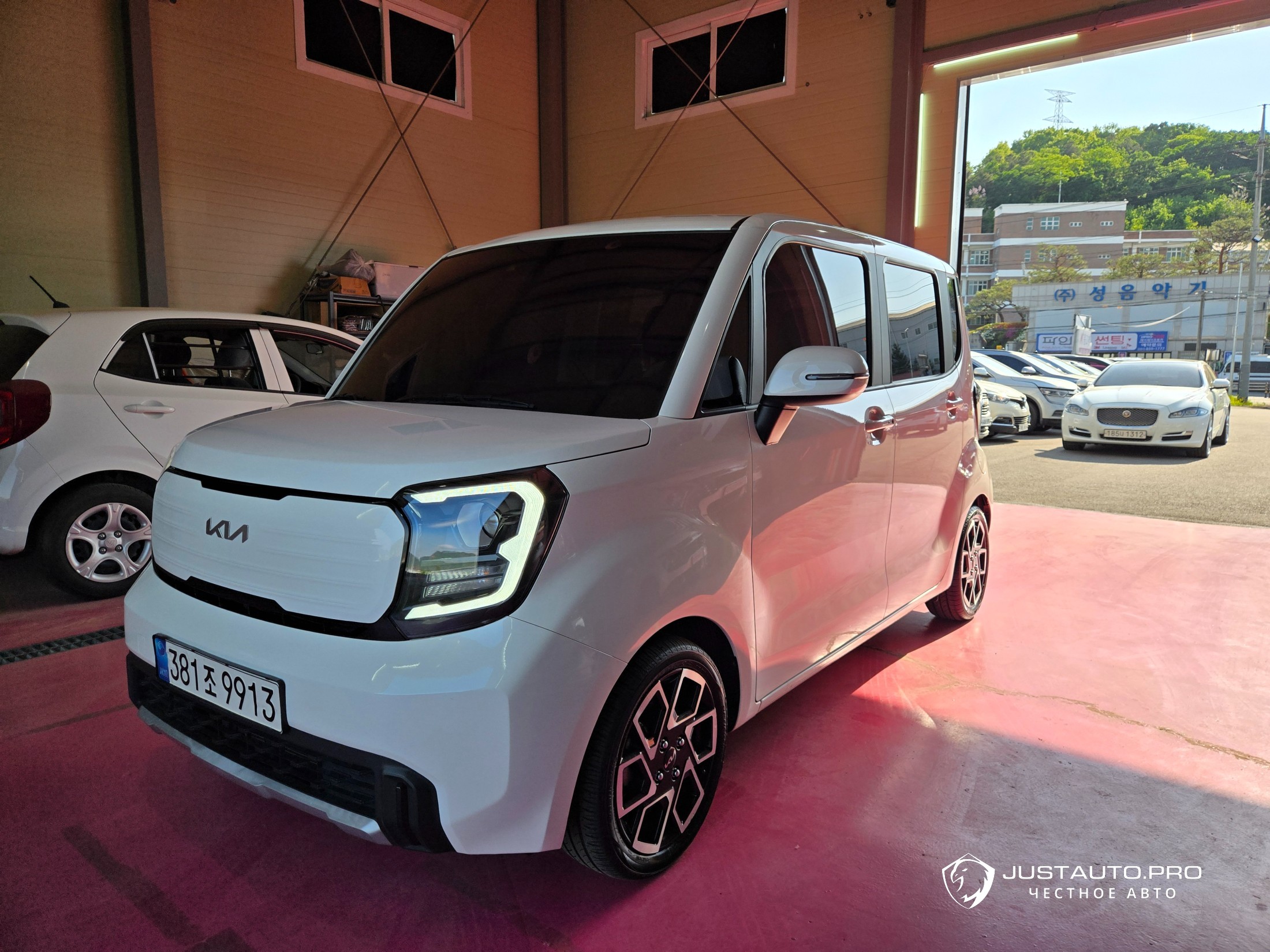 Автомобиль Kia RAY