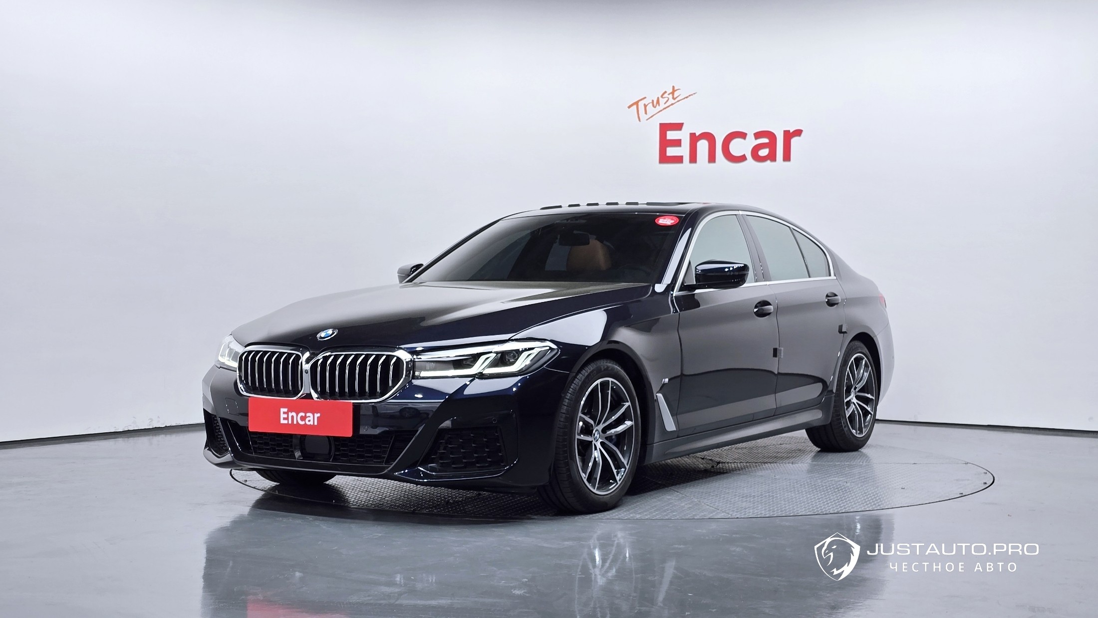 Автомобиль BMW 5-Series