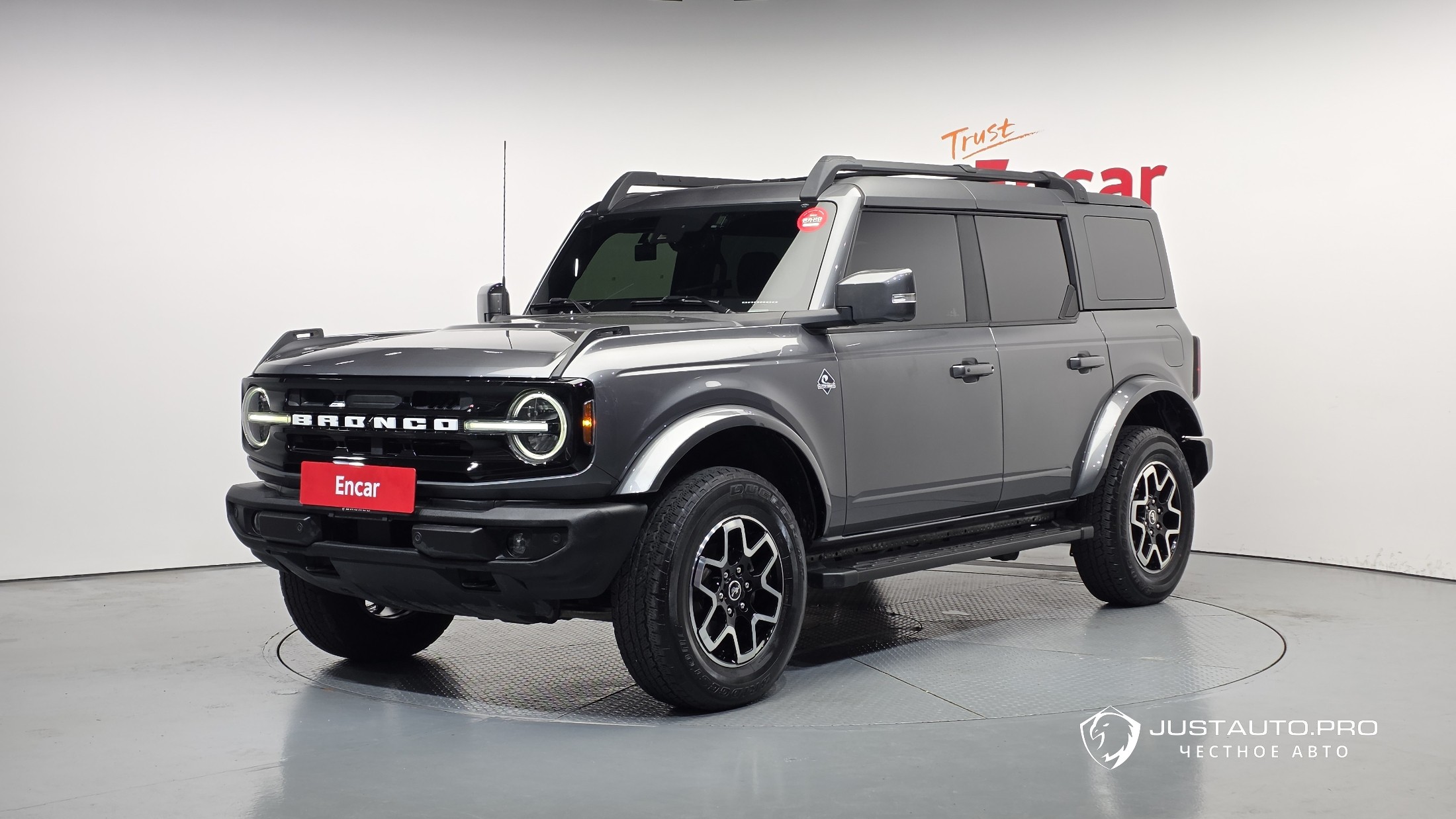 Автомобиль Ford Bronco