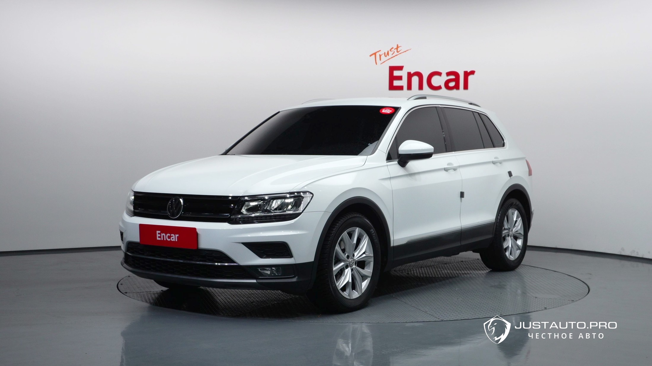 Автомобиль Volkswagen Tiguan