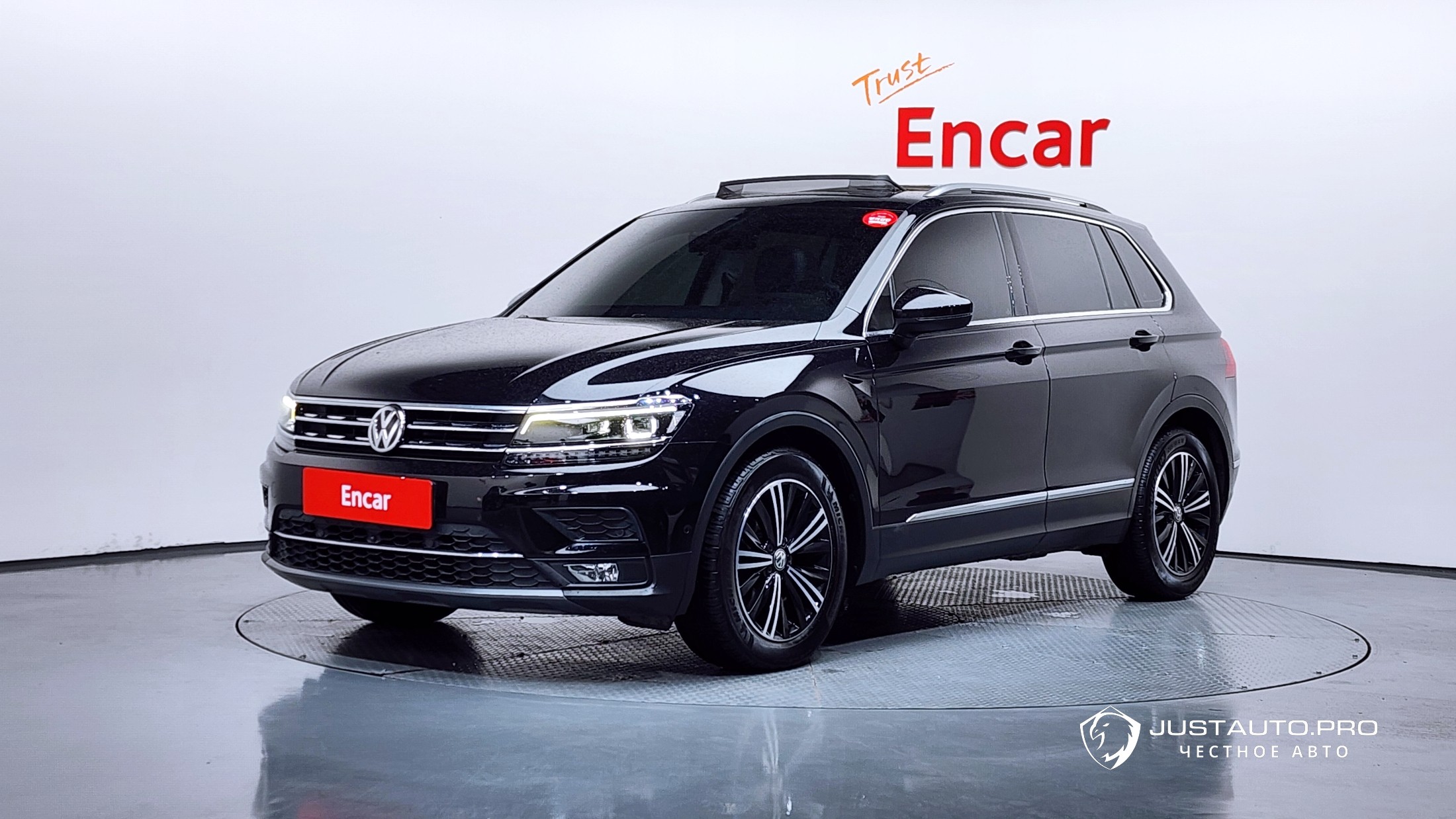 Автомобиль Volkswagen Tiguan