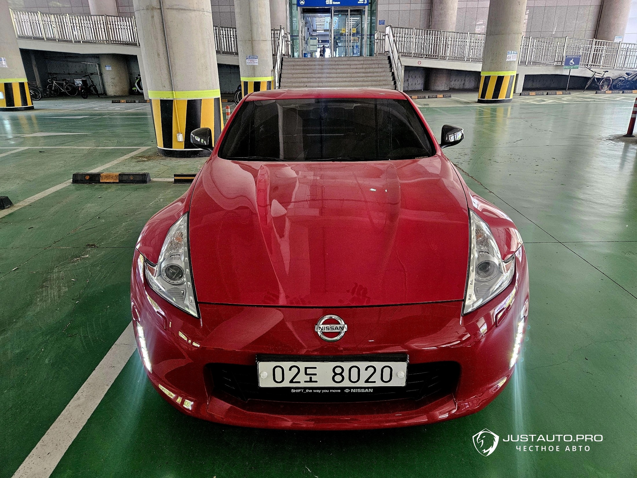Автомобиль Nissan 370Z