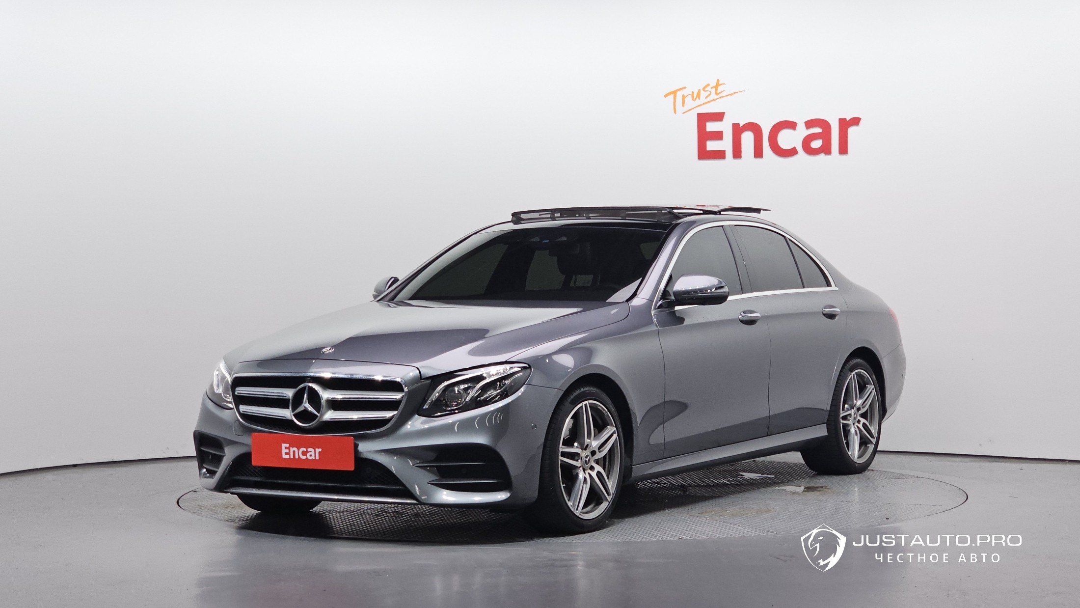 Автомобиль Mercedes-Benz E-Class