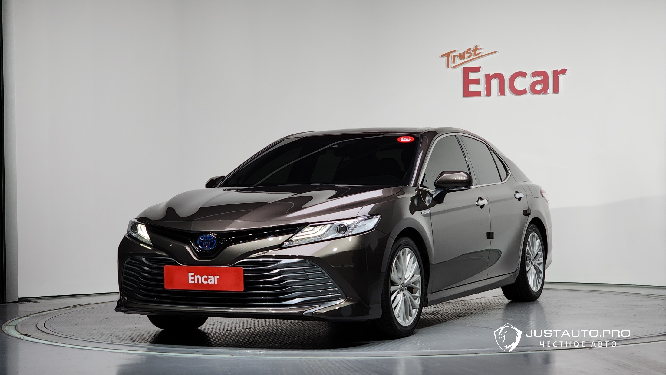 Автомобиль Toyota Camry
