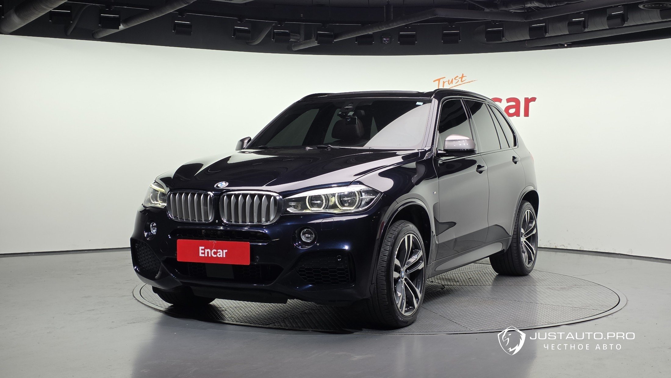 Автомобиль BMW X5