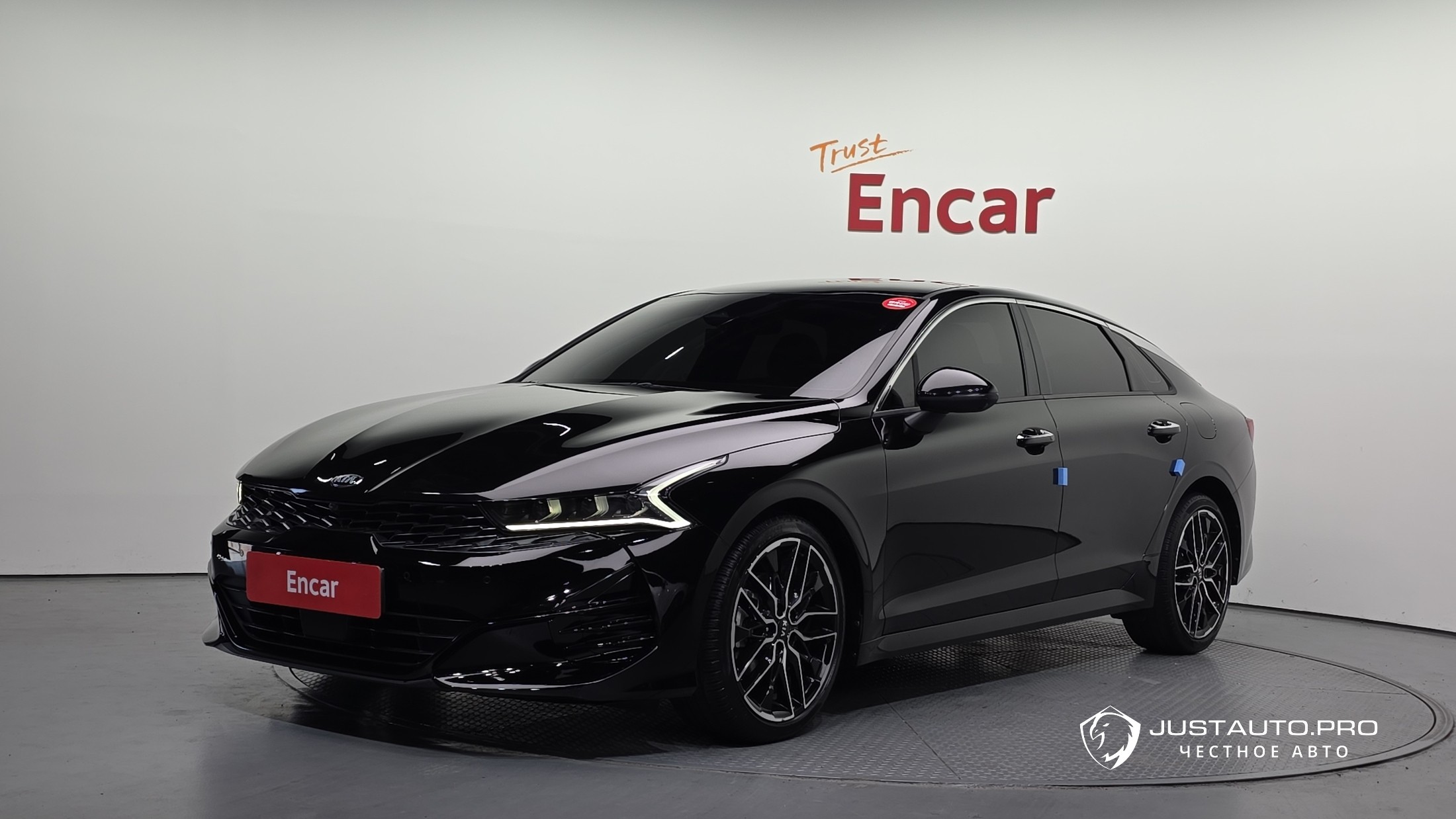 Автомобиль Kia K5