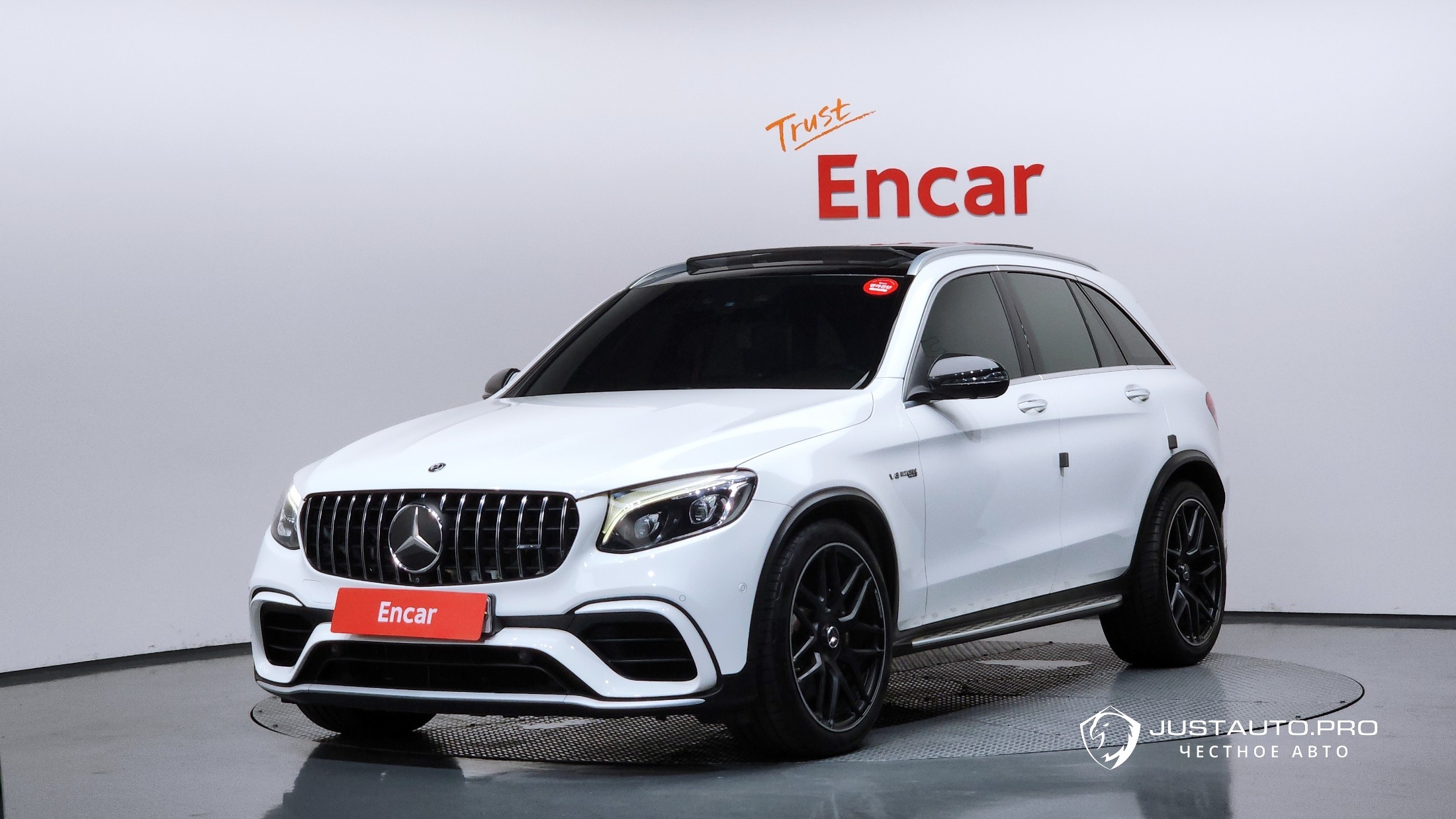 Автомобиль Mercedes-Benz GLC-Class