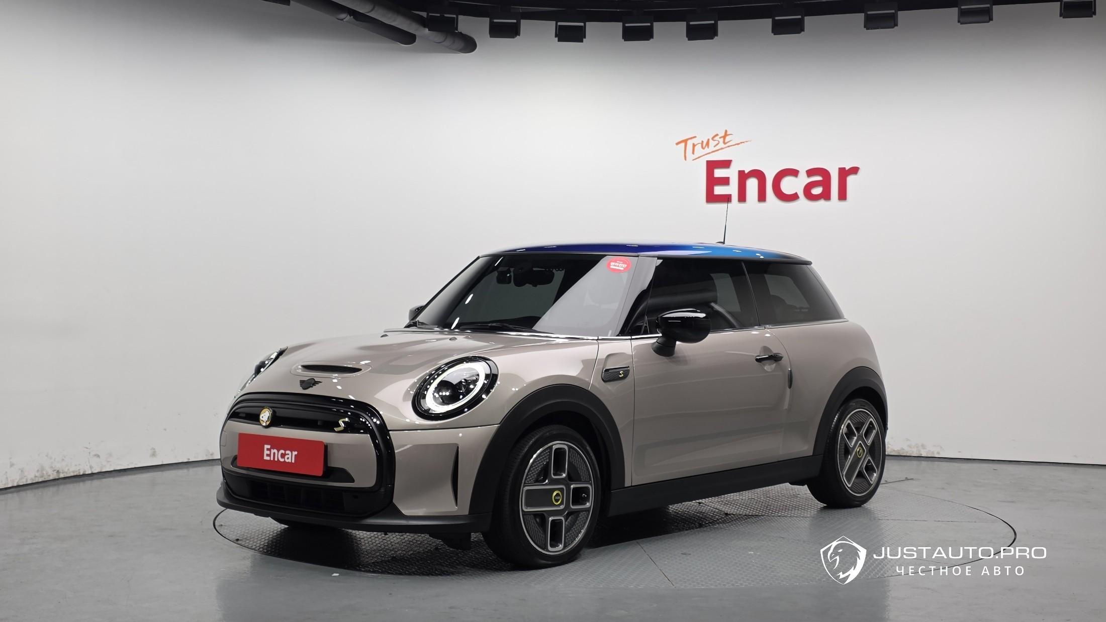 Автомобиль Mini Cooper